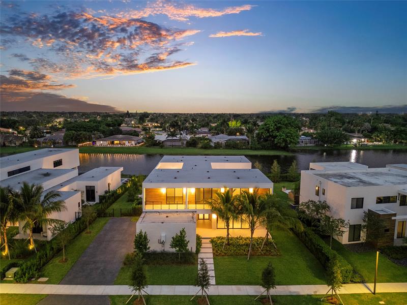 Weston, Florida, 33326, United States, 5 Bedrooms Bedrooms, ,10 BathroomsBathrooms,Residential,For Sale,1925286