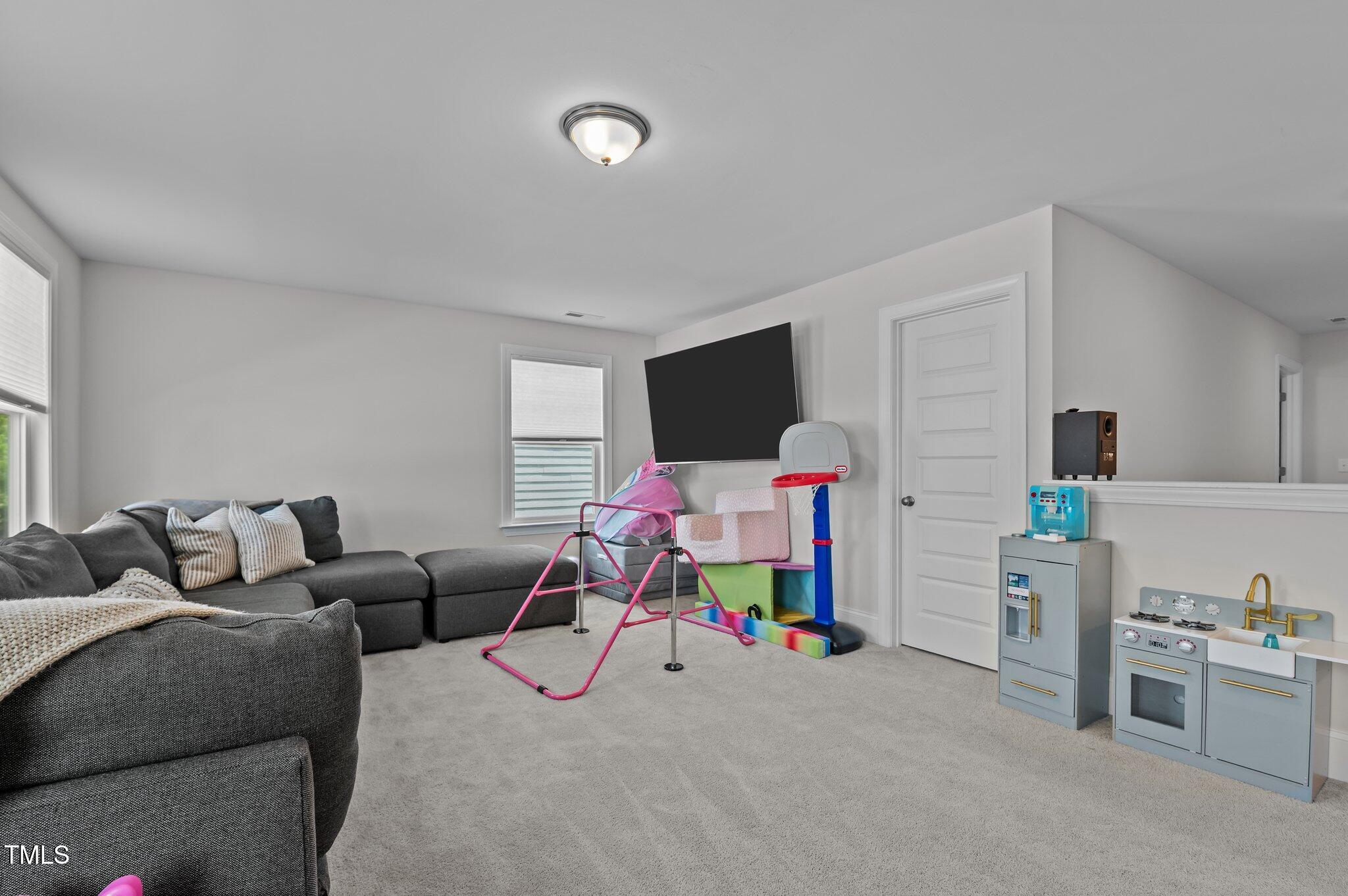 Wake Forest, North Carolina, 27587, United States, 4 Bedrooms Bedrooms, ,3 BathroomsBathrooms,Residential,For Sale,1836885