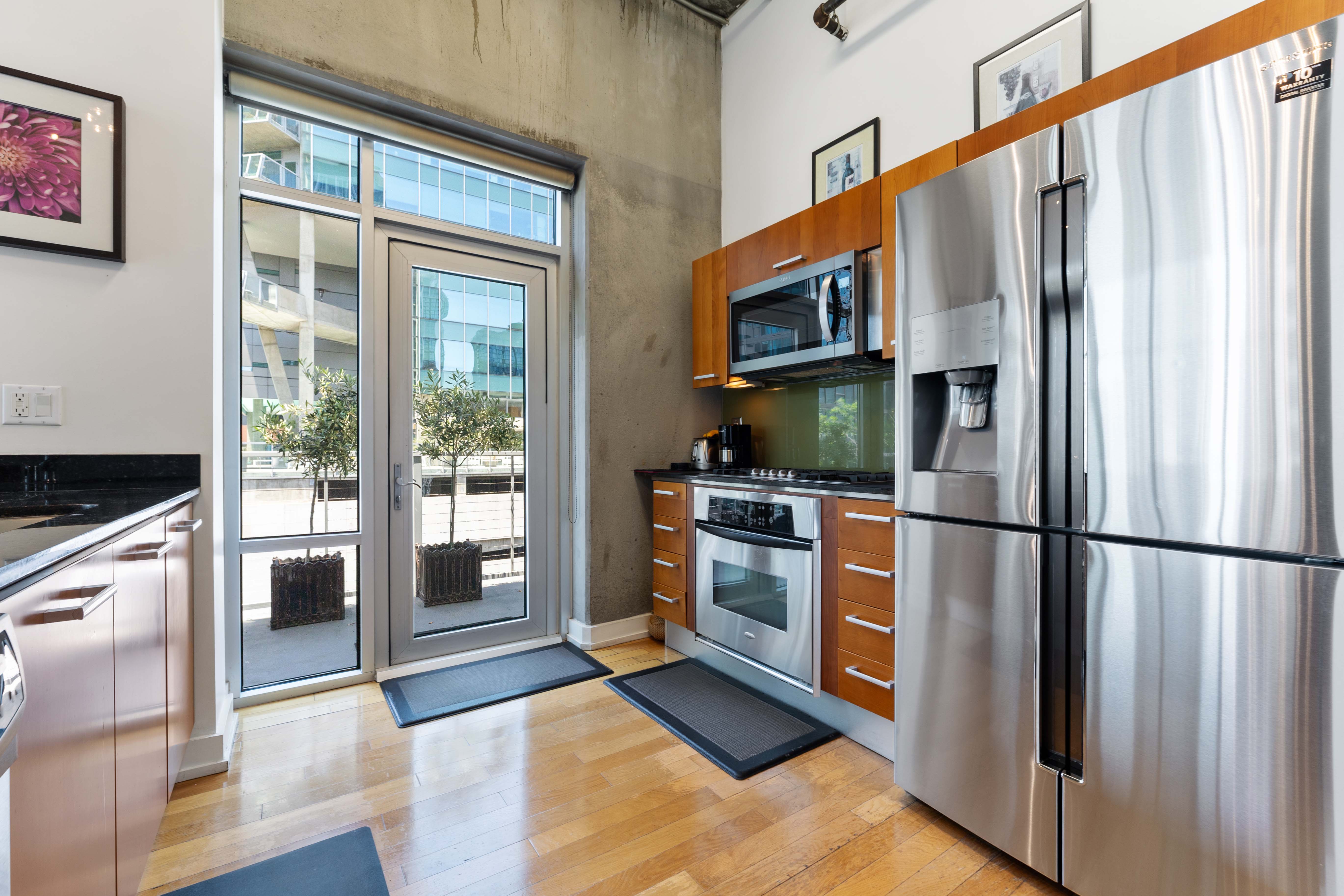 Los Angeles, California, 90015, United States, 2 Bedrooms Bedrooms, ,2 BathroomsBathrooms,Residential,For Sale,1879277