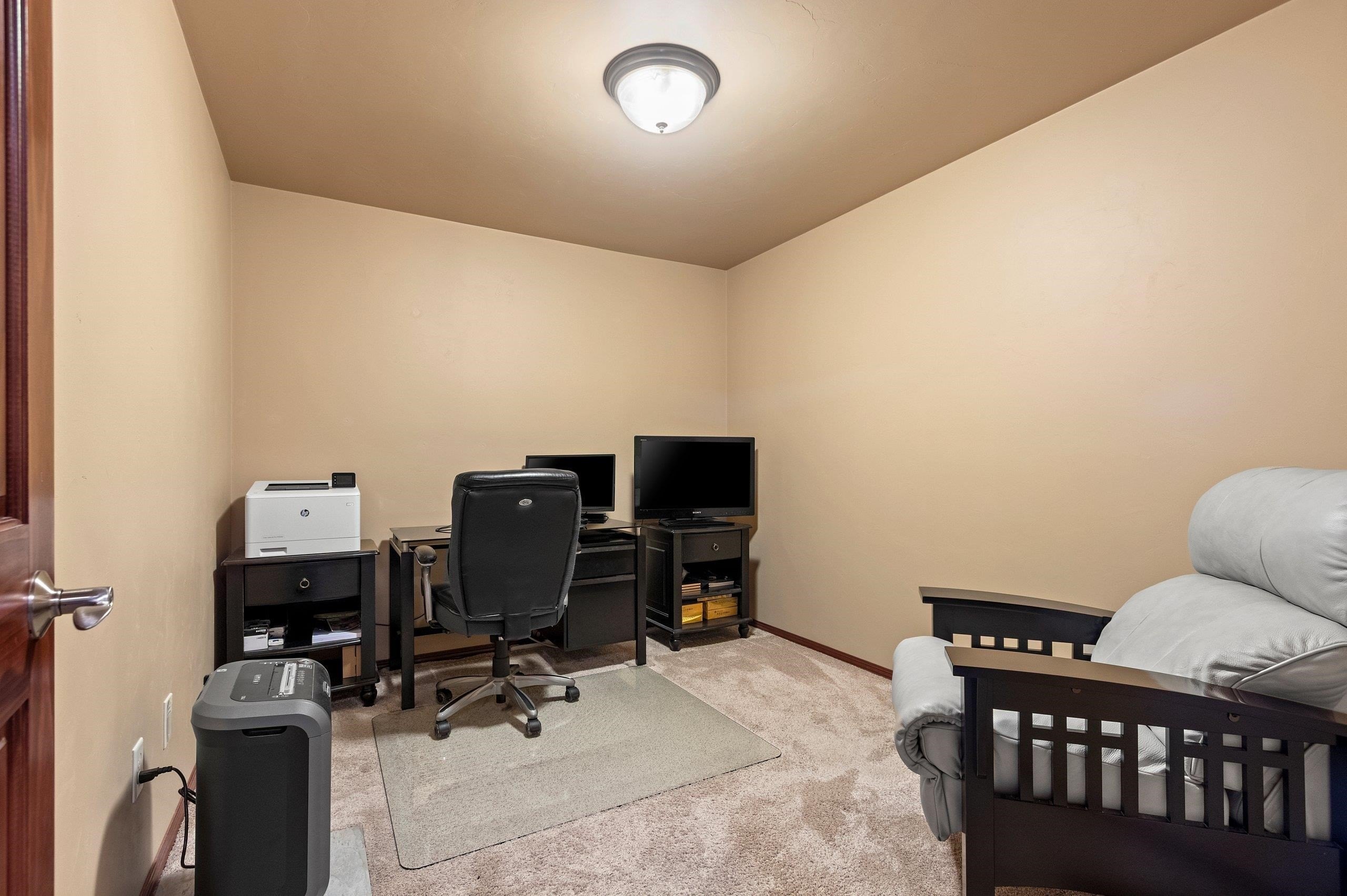 DE PERE, Wisconsin, 54115, United States, 5 Bedrooms Bedrooms, ,4 BathroomsBathrooms,Residential,For Sale,2048678