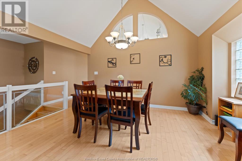 TECUMSEH, Ontario, N8N 4T1, CA, 5 Bedrooms Bedrooms, ,2 BathroomsBathrooms,Residential,For Sale,1902175