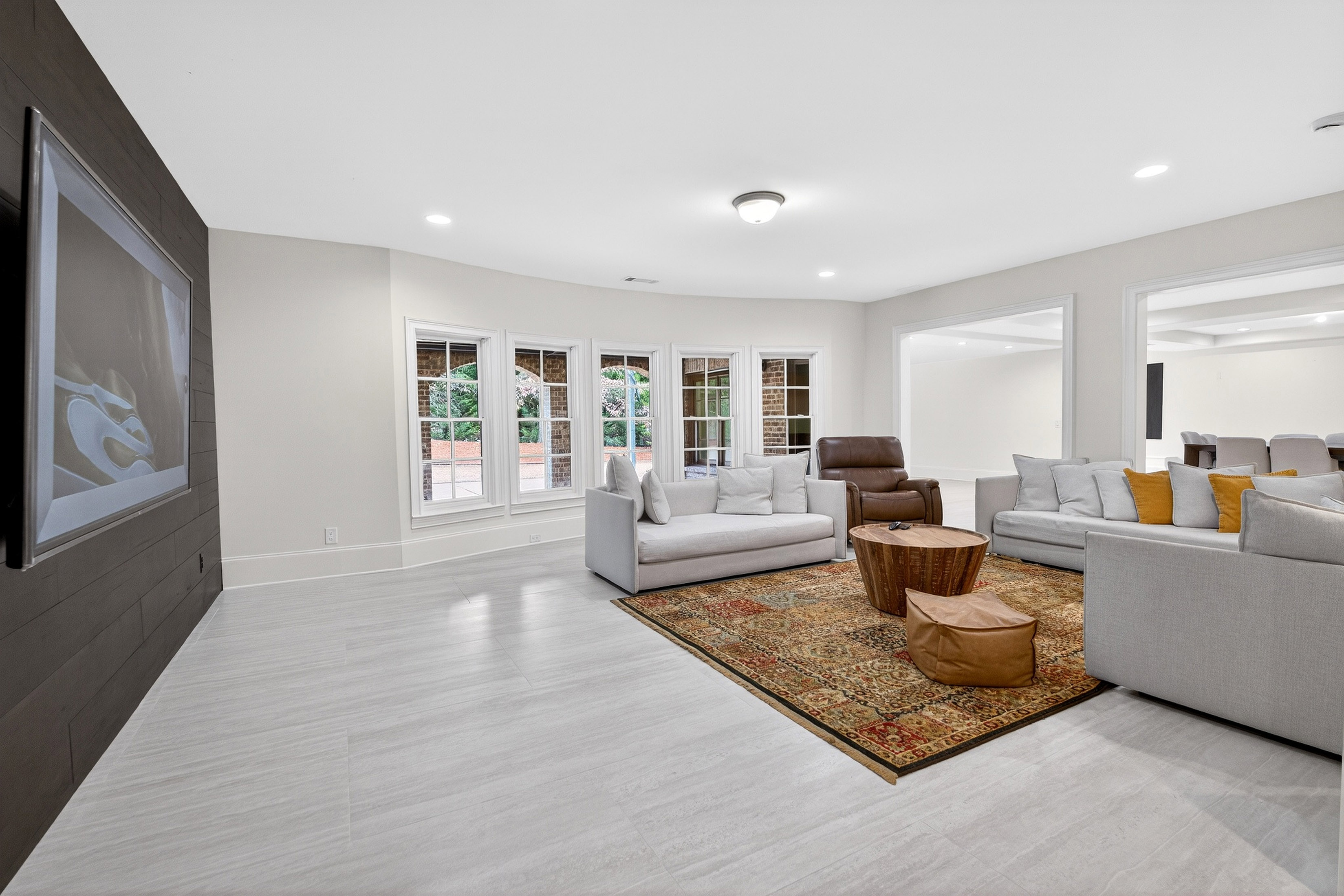  Elegant Home Offering Luxury, Functionality, and Privacy - 物件實景