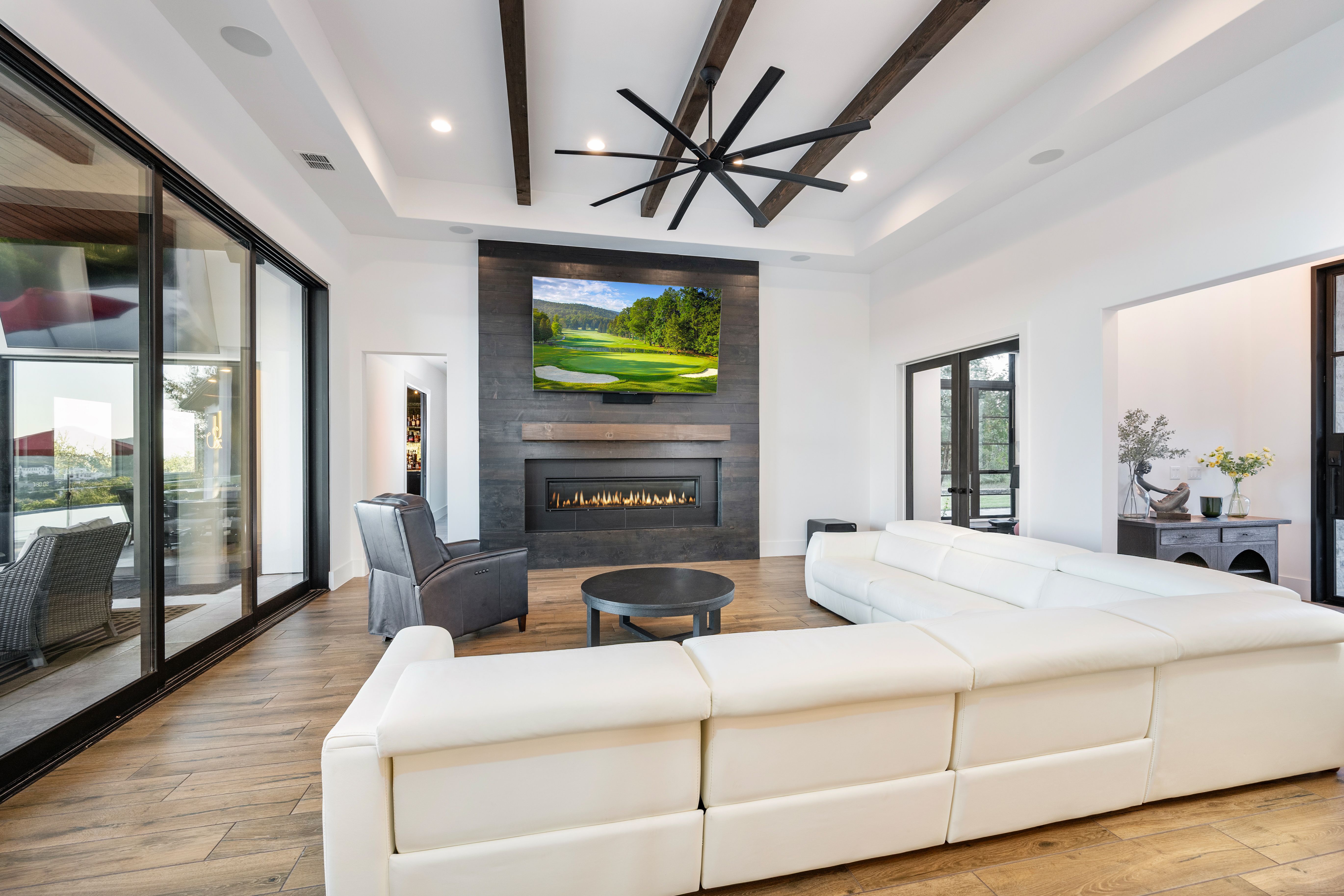  Panoramic Views and Luxury Living - 物件實景