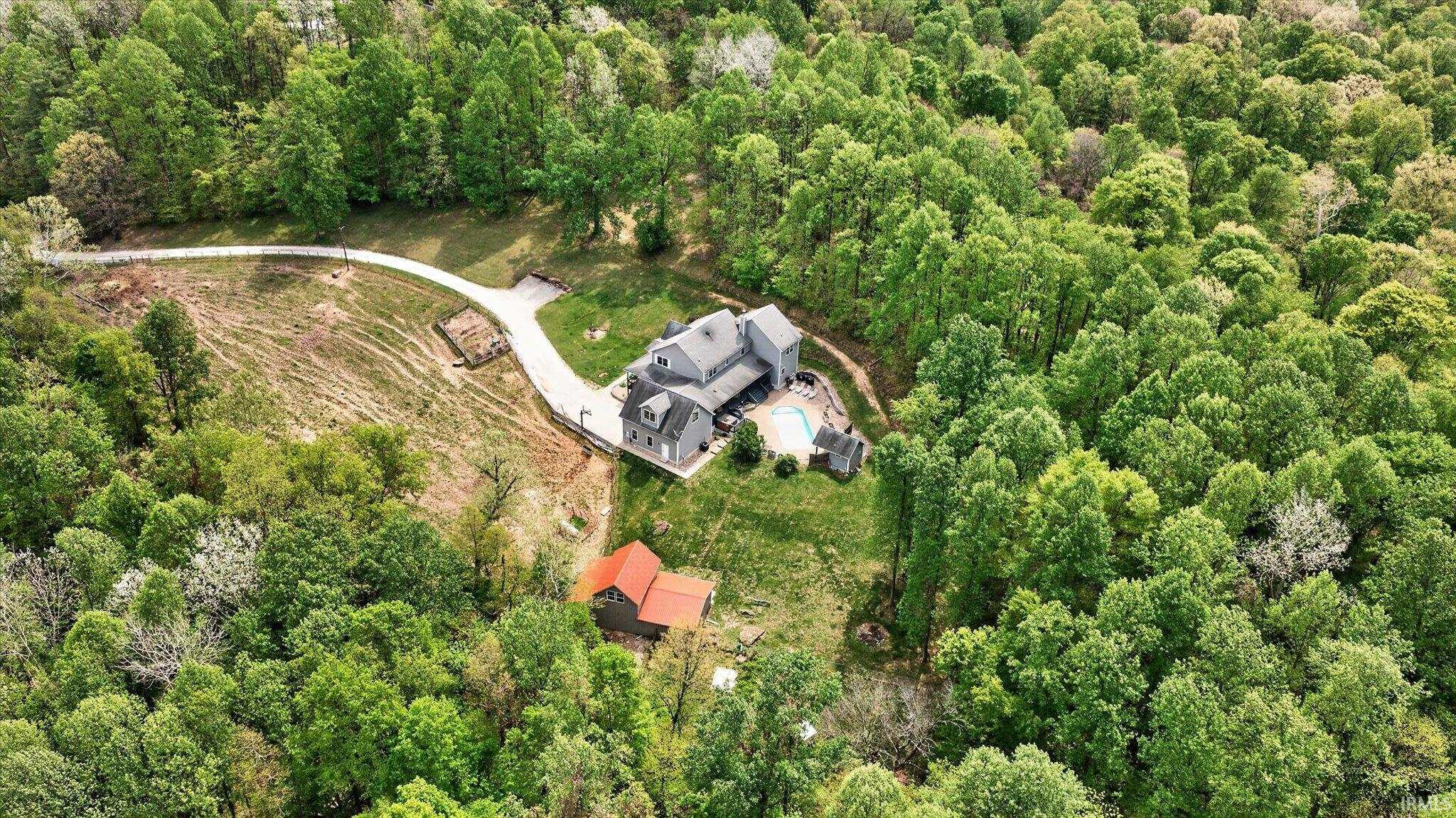 Spencer, Indiana, 47460, United States, 5 Bedrooms Bedrooms, ,4 BathroomsBathrooms,Residential,For Sale,2018633