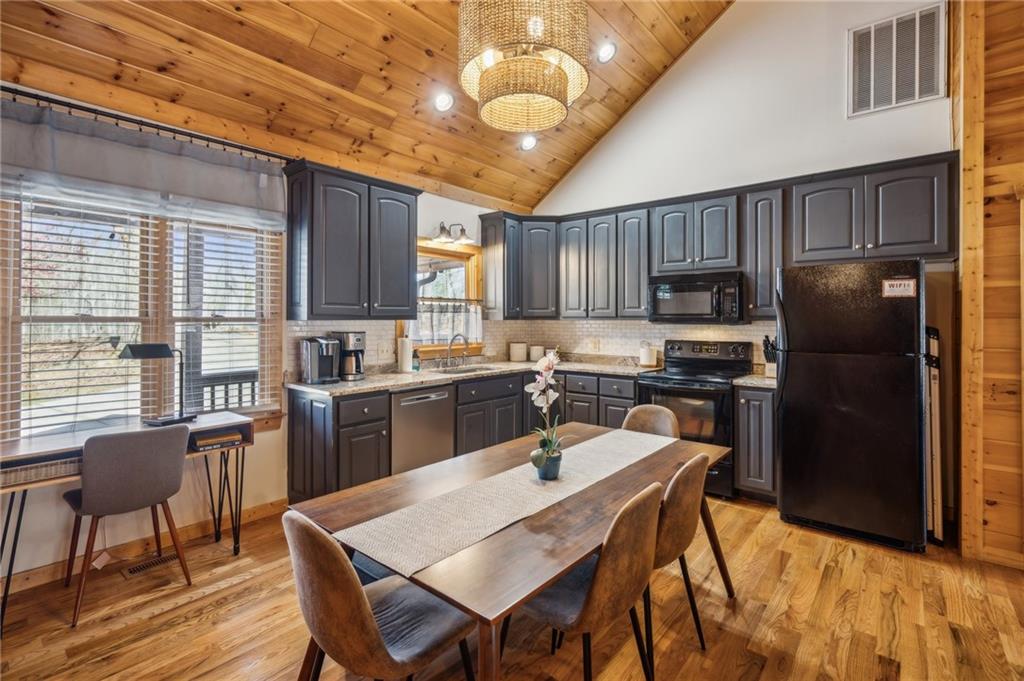 Ellijay, Georgia, 30540, United States, 4 Bedrooms Bedrooms, ,3 BathroomsBathrooms,Residential,For Sale,1957271