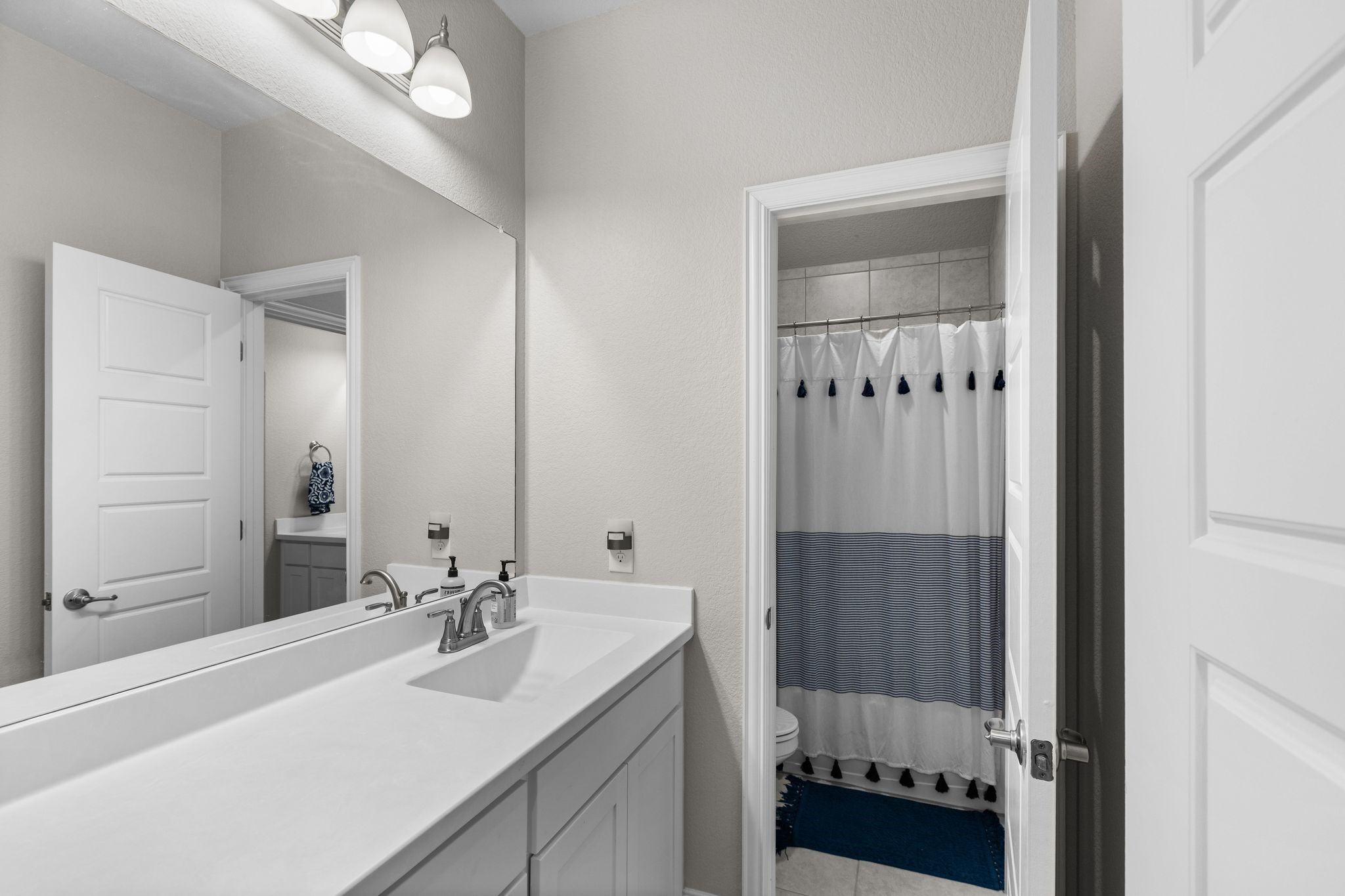 Melissa, Texas, 75454, United States, 5 Bedrooms Bedrooms, ,3 BathroomsBathrooms,Residential,For Sale,1958958