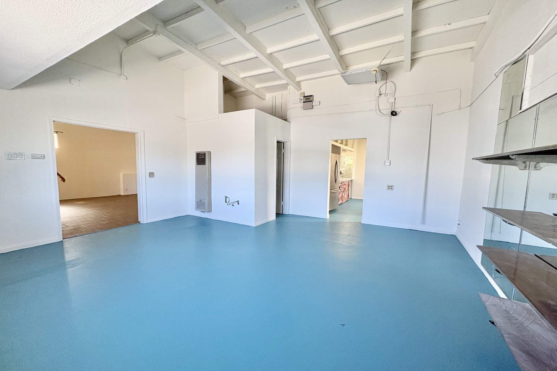  6041 Cleon Avenue - 物件實景