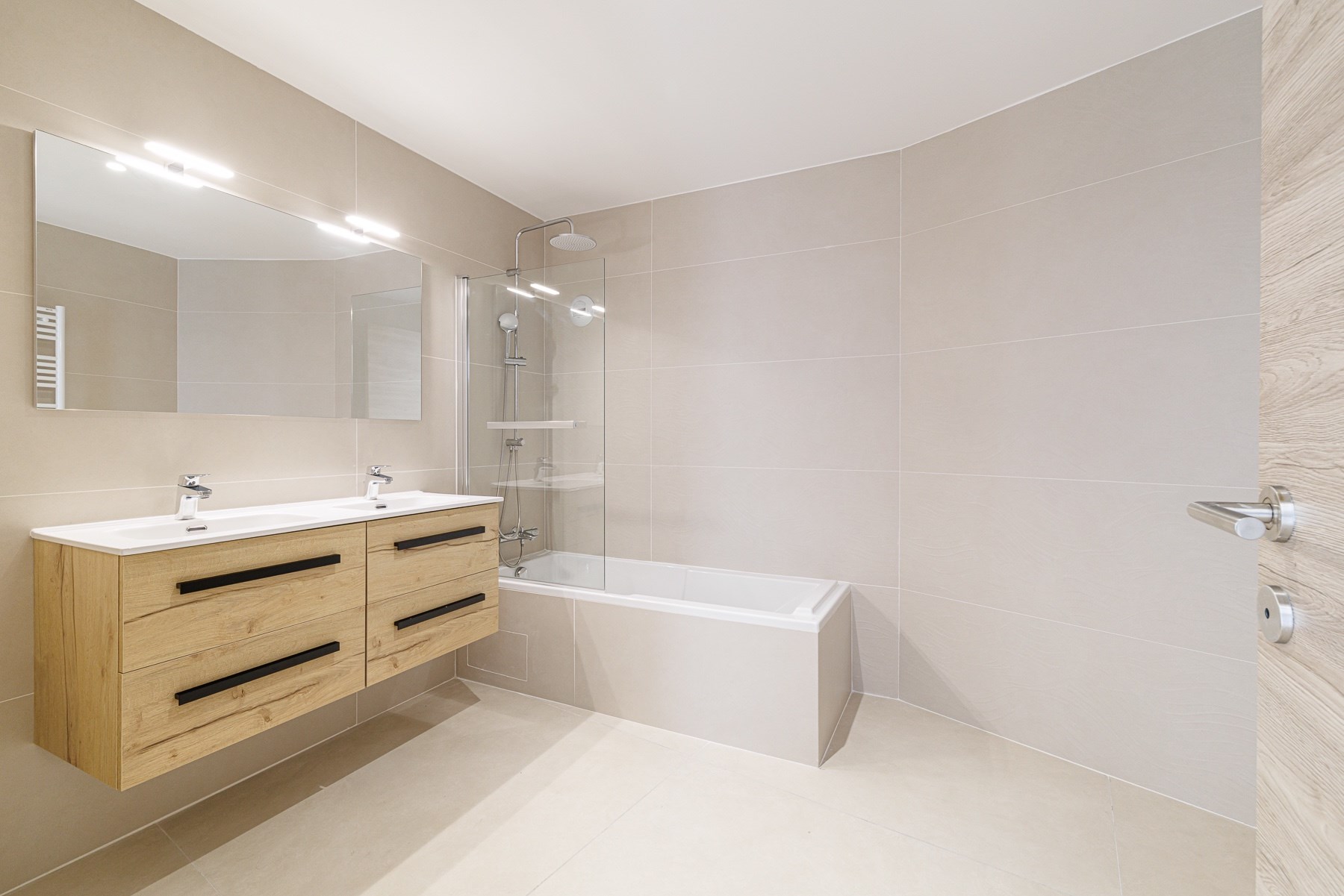  Beausoleil three bedroom apartment 134 sqm top floor private rooftop terrace ne… - 物件實景