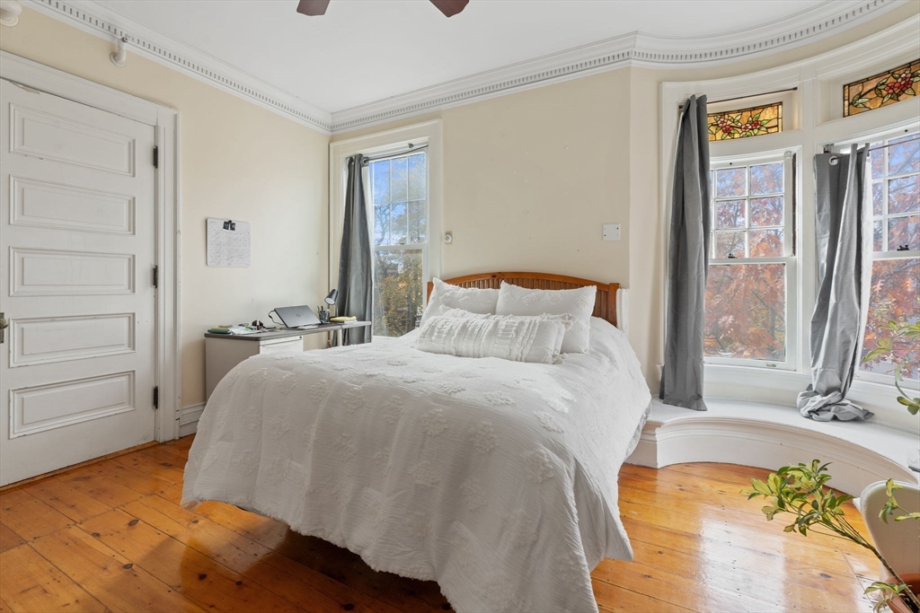 Worcester, Massachusetts, 01610, United States, 17 Bedrooms Bedrooms, ,4 BathroomsBathrooms,Residential,For Sale,1994220