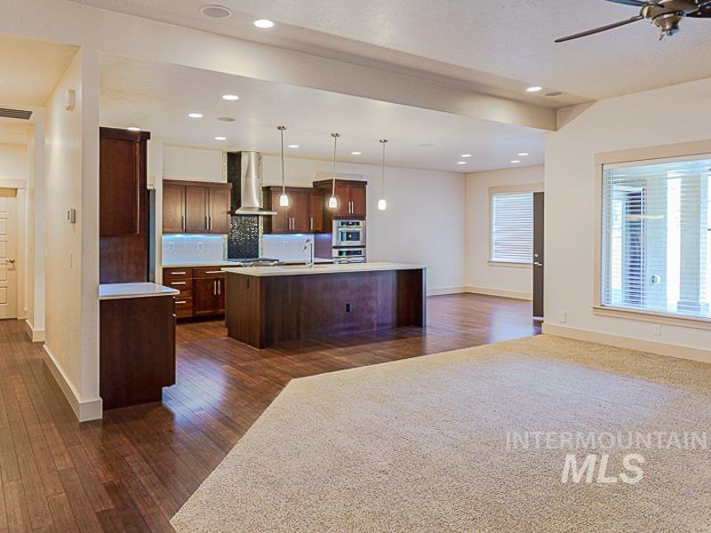 5854 N Rosa Springs Ave., Meridian, Idaho, 83646, United States, 4 Bedrooms Bedrooms, ,Residential,For Sale,5854 N Rosa Springs Ave.,1625411