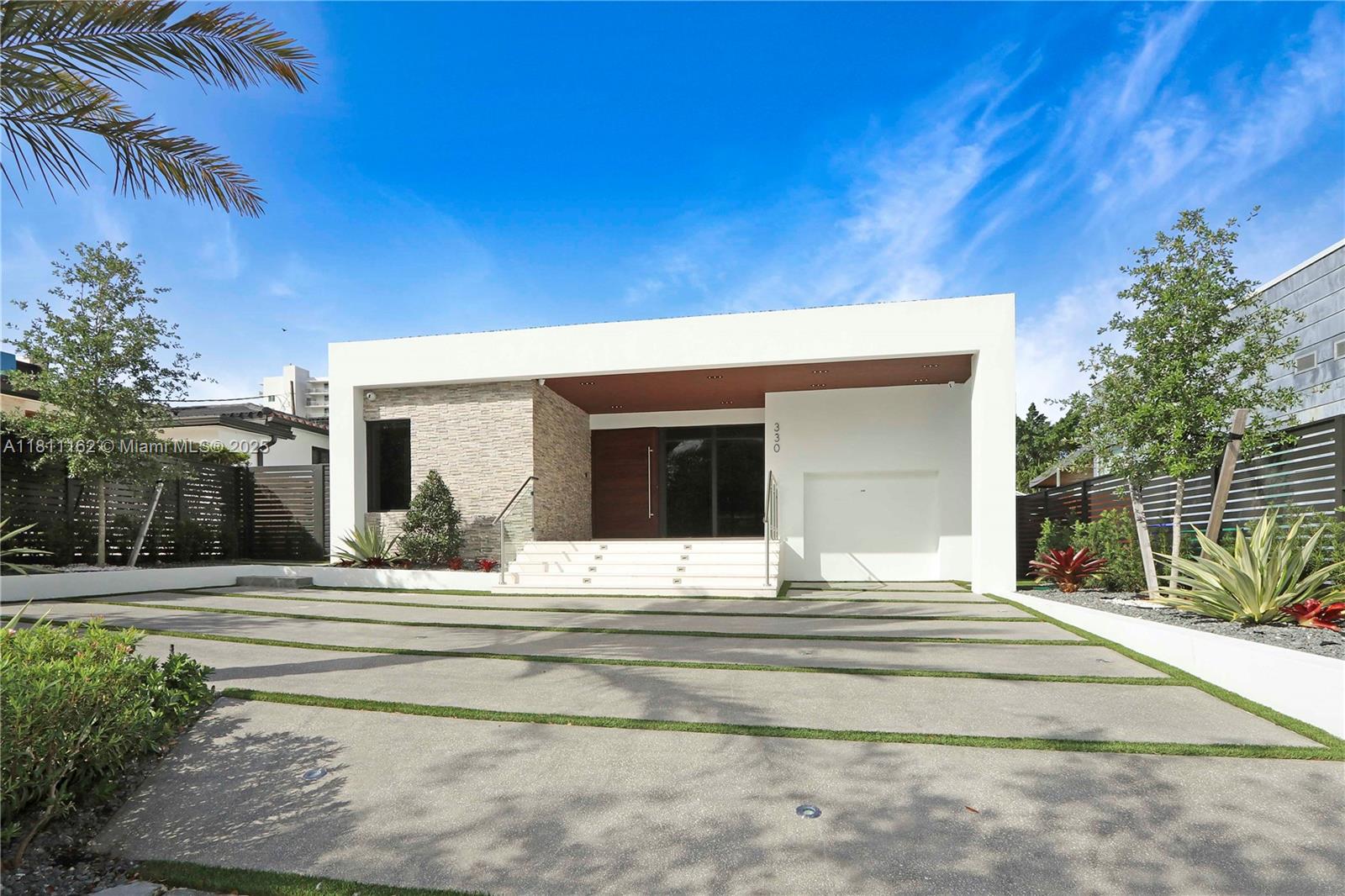 Miami, Florida, 33129, United States, 4 Bedrooms Bedrooms, ,5 BathroomsBathrooms,Residential,For Sale,1839083
