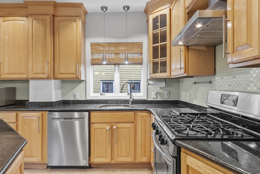 Beverly, Massachusetts, 01915, United States, 4 Bedrooms Bedrooms, ,3 BathroomsBathrooms,Residential,For Sale,1987739