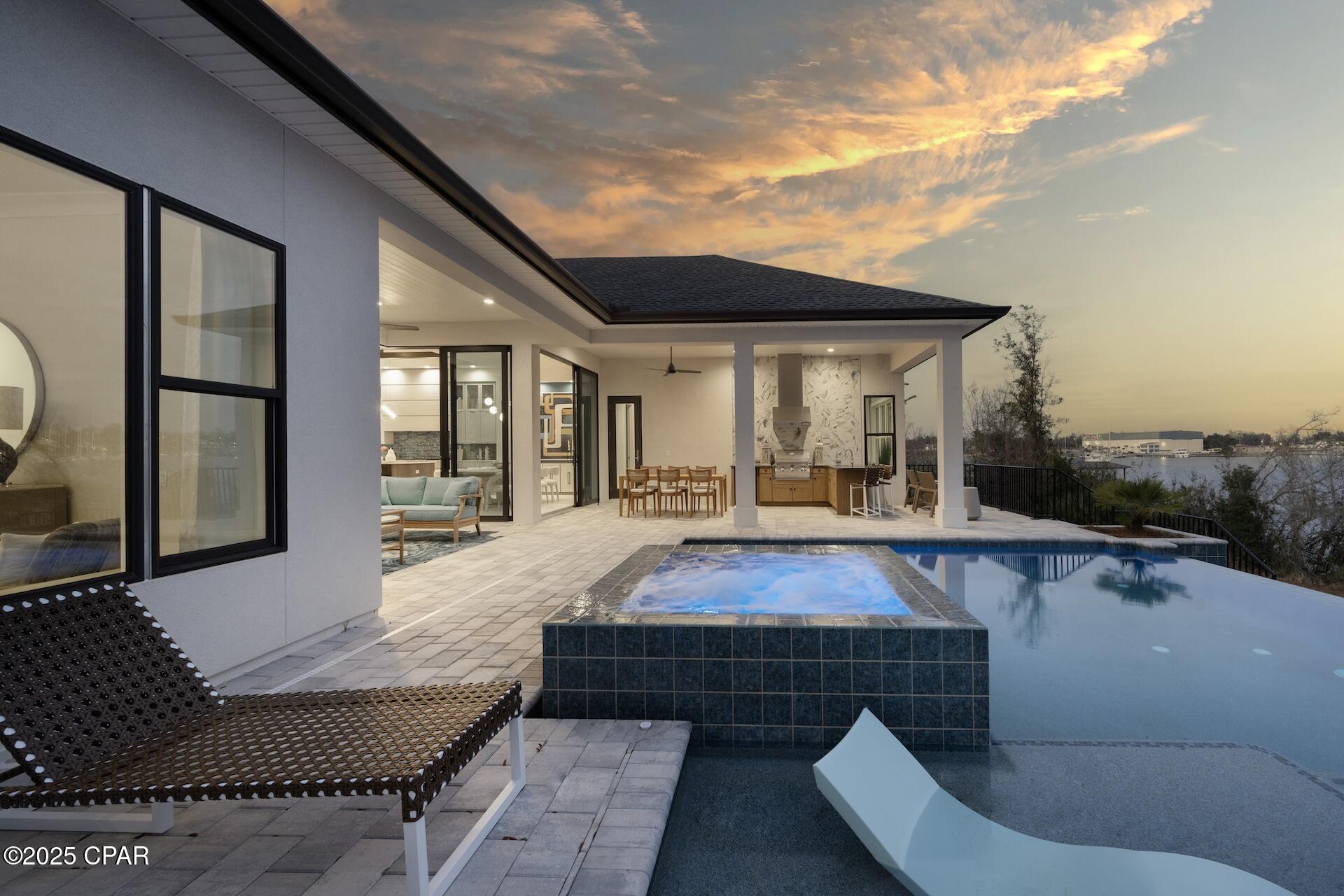 Panama City, Florida, 32401, United States, 4 Bedrooms Bedrooms, ,4 BathroomsBathrooms,Residential,For Sale,1850226