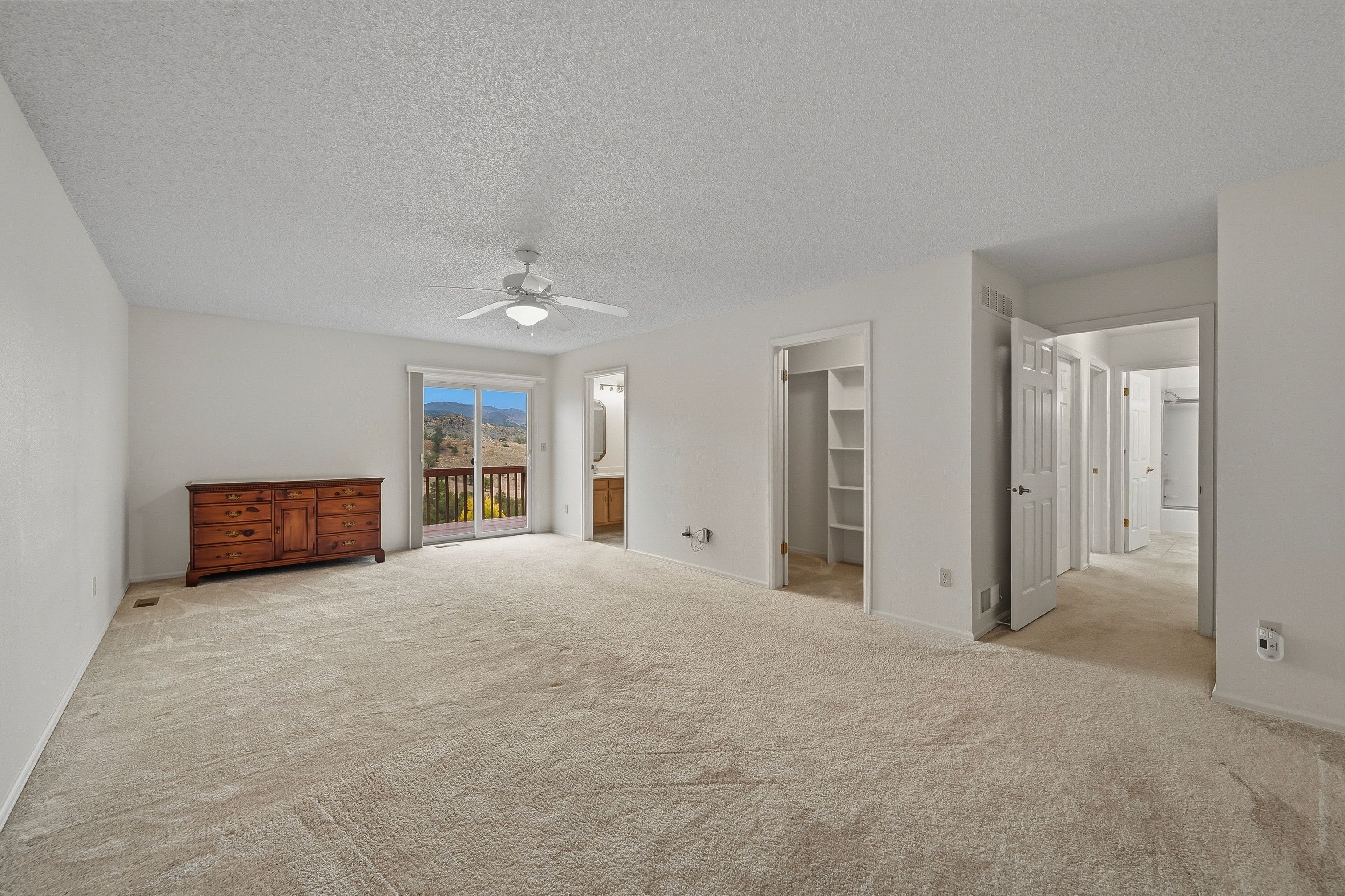  Garden of the Gods View Walkout Home - 物件實景
