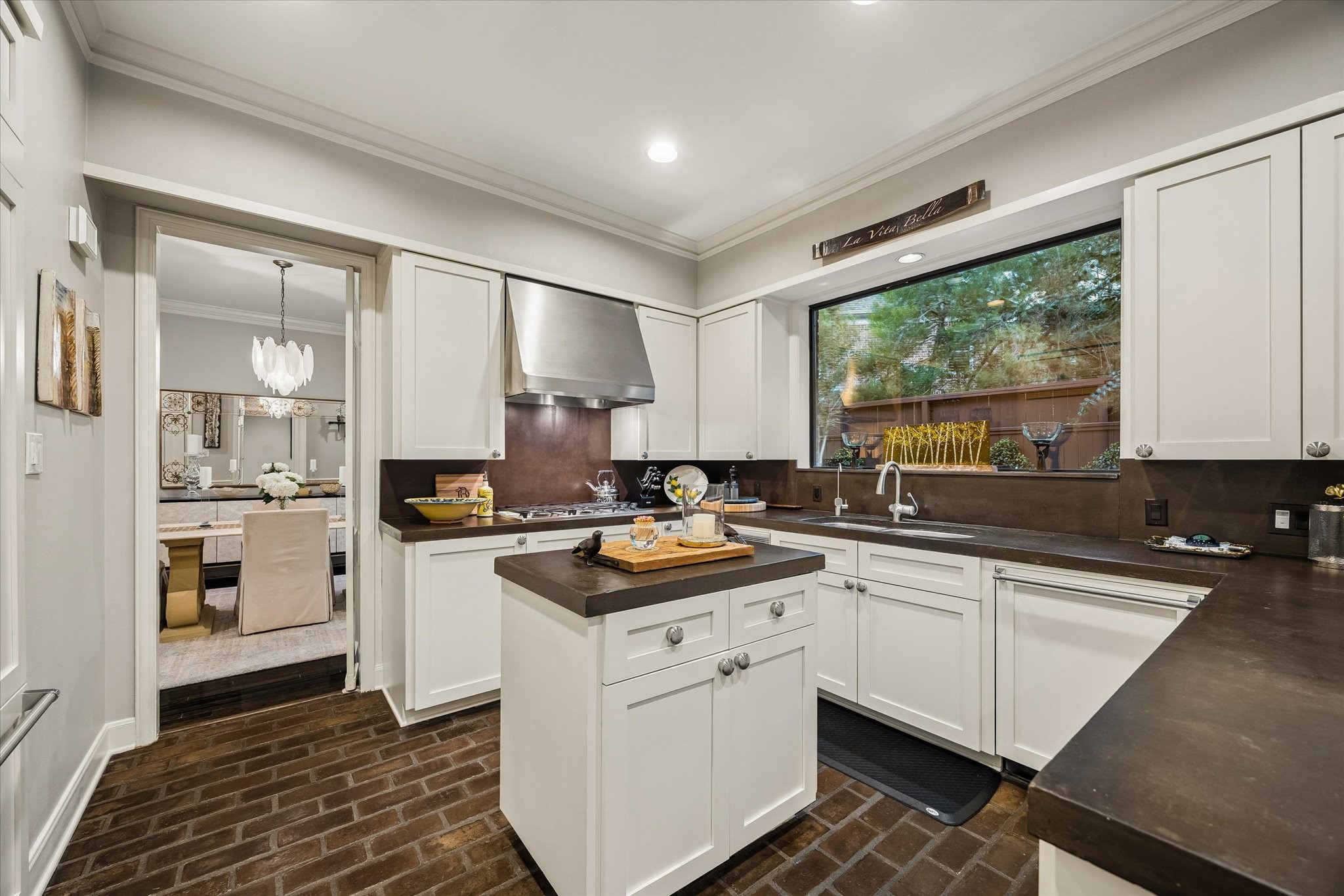  991 S Post Oak Lane - 物件實景