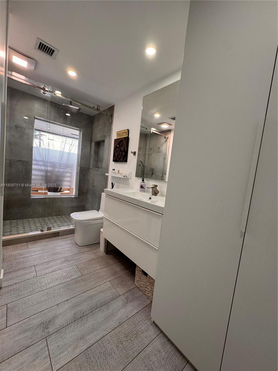 Pompano Beach, Florida, 33060, United States, 2 Bedrooms Bedrooms, ,2 BathroomsBathrooms,Residential,For Sale,1829168