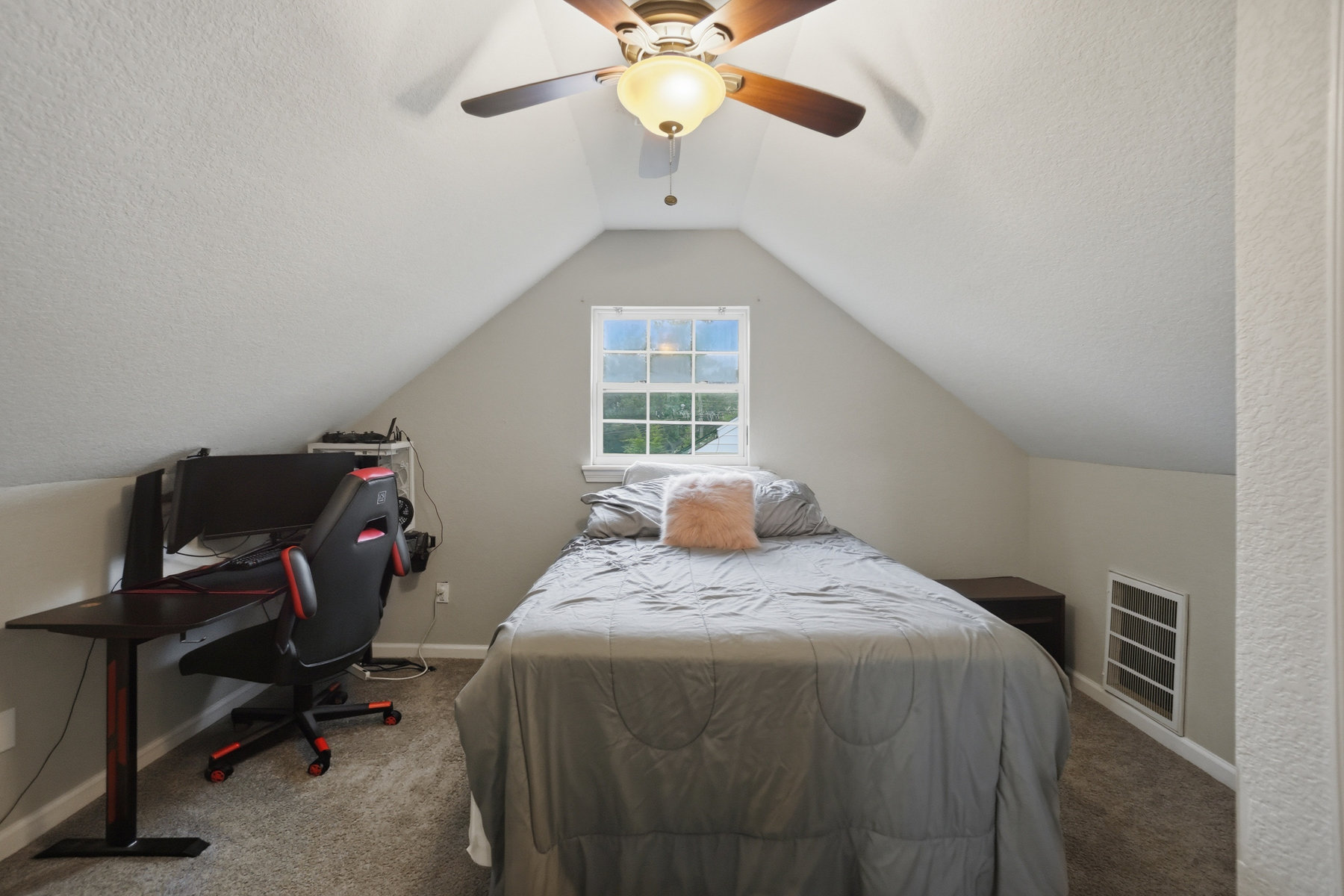  2304 Elaine Avenue, Norfolk, VA 23518 - 物件實景