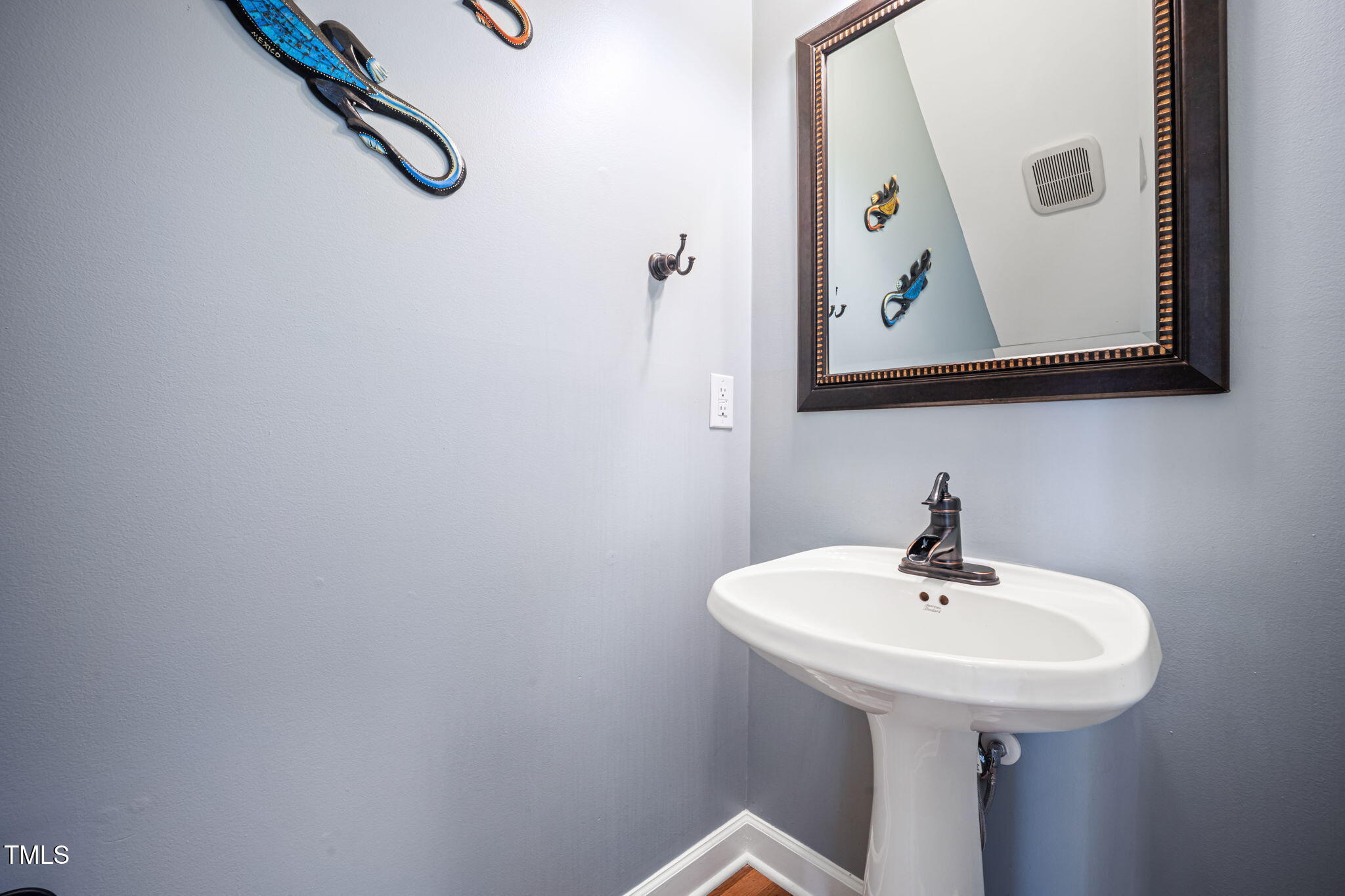 Apex, North Carolina, 27502, United States, 4 Bedrooms Bedrooms, ,3 BathroomsBathrooms,Residential,For Sale,1939175