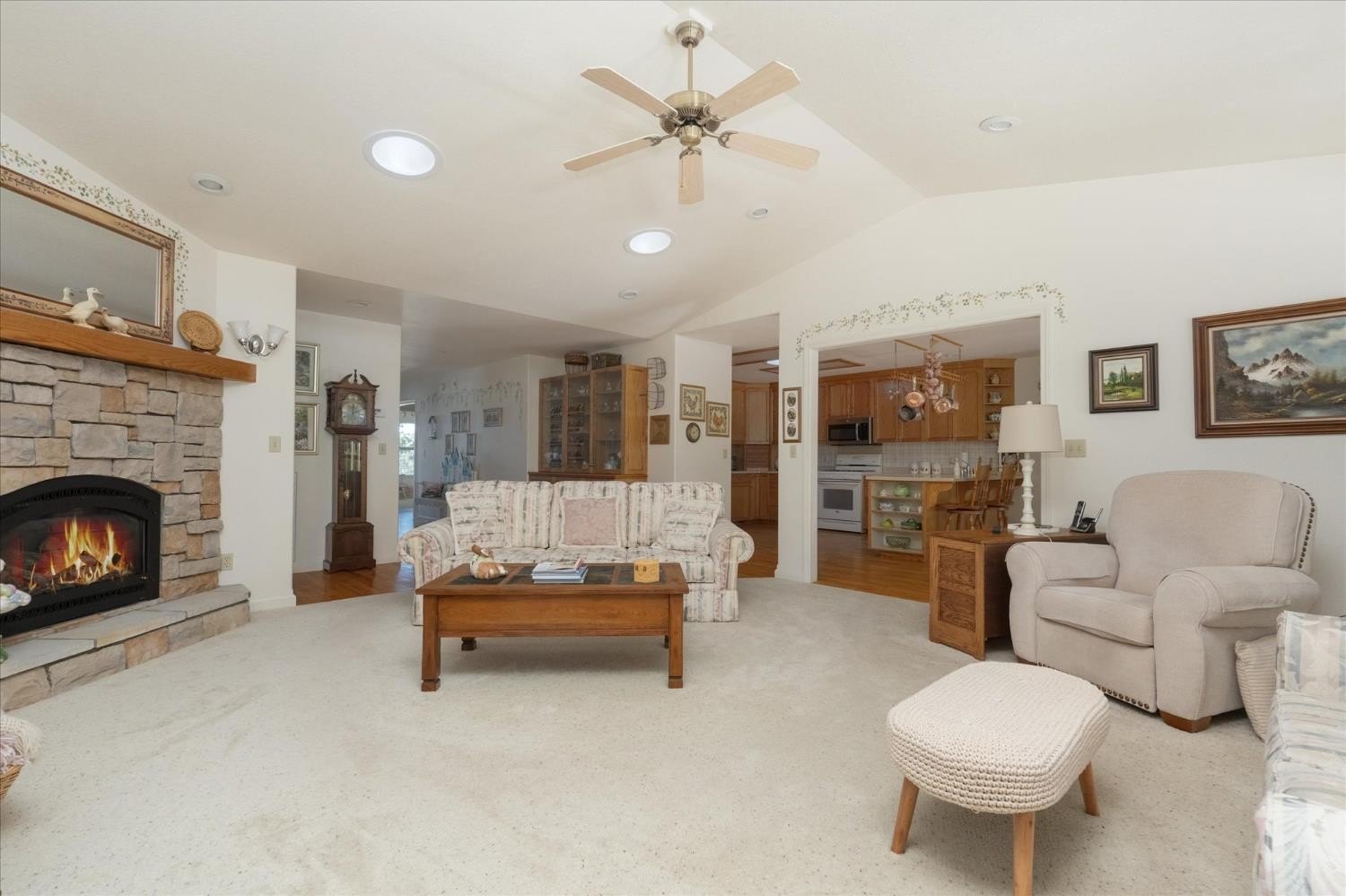 Angels Camp, California, 95222, United States, 4 Bedrooms Bedrooms, ,2 BathroomsBathrooms,Residential,For Sale,1980350