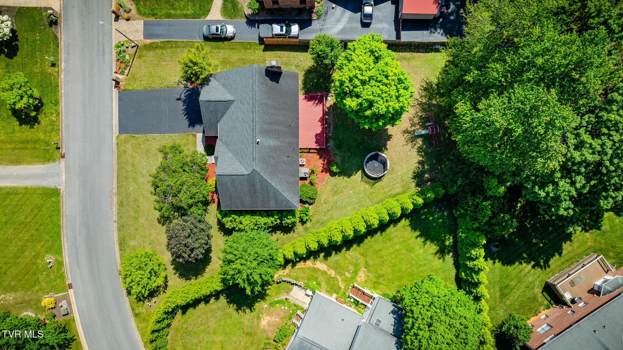 Johnson City, Tennessee, 37604, United States, 4 Bedrooms Bedrooms, ,4 BathroomsBathrooms,Residential,For Sale,1944791