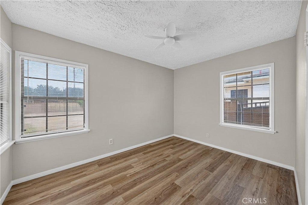 Pepperwood Ave, Lakewood, CA 90712