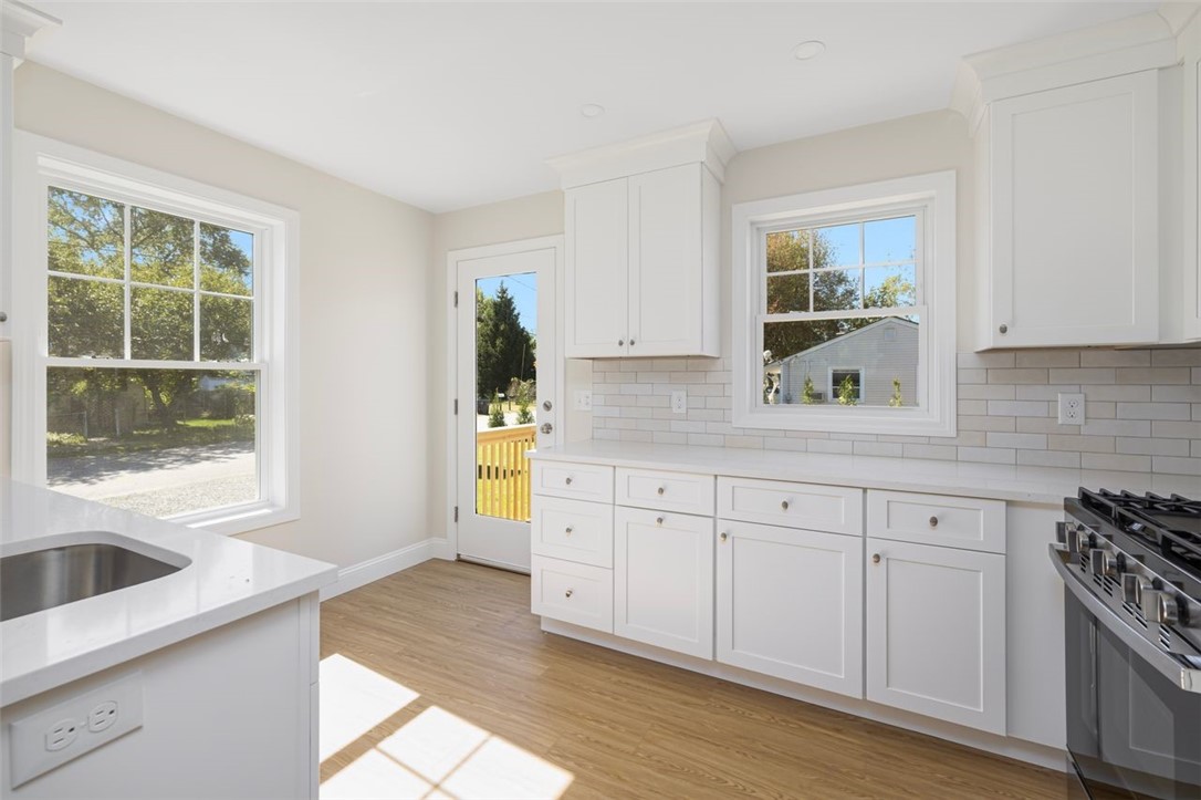 Warwick, Rhode Island, 02889, United States, 4 Bedrooms Bedrooms, ,4 BathroomsBathrooms,Residential,For Sale,2002981