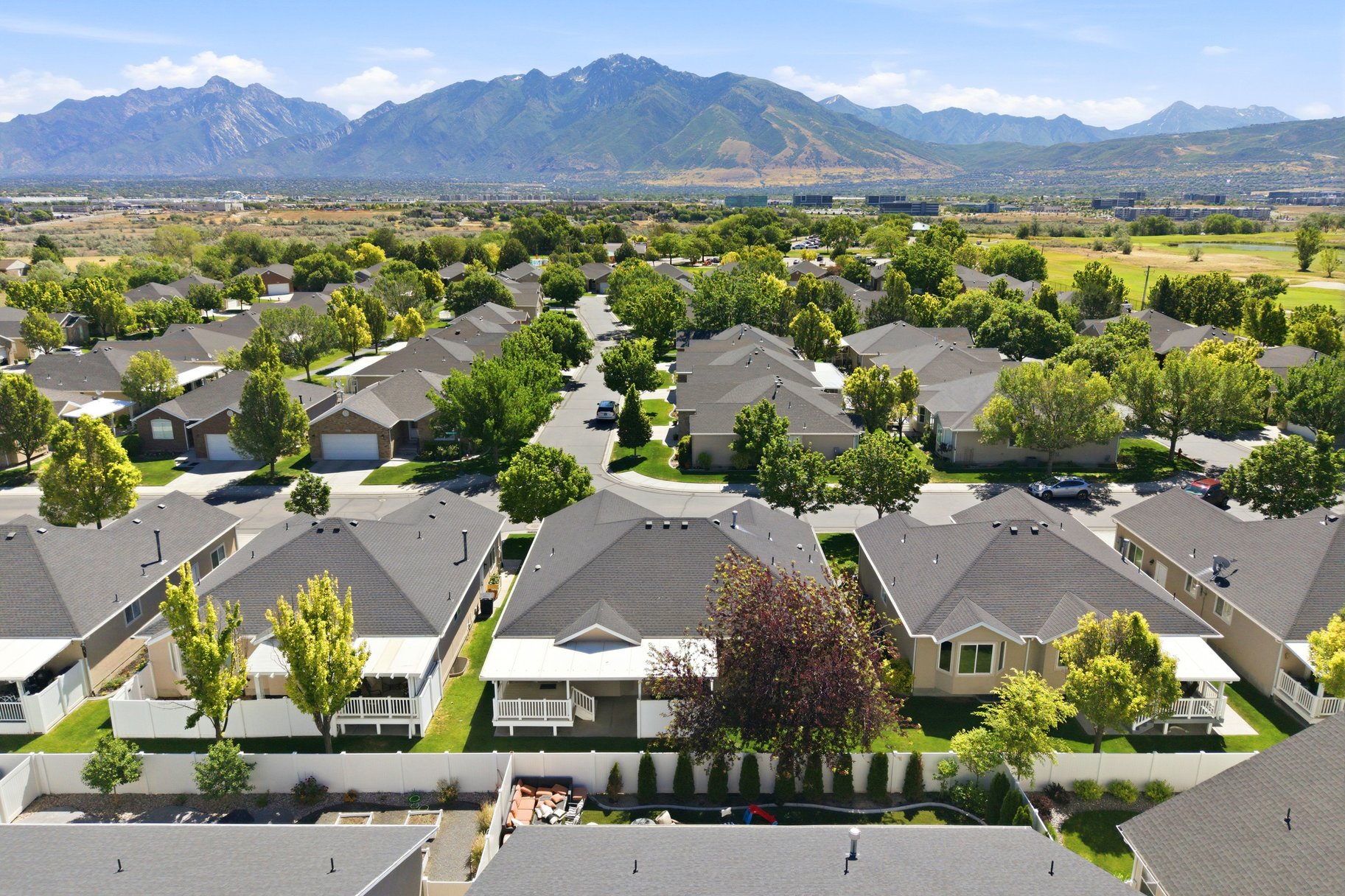  Rarely Available 55+ Home in The Vistas at Riverbend - 物件實景