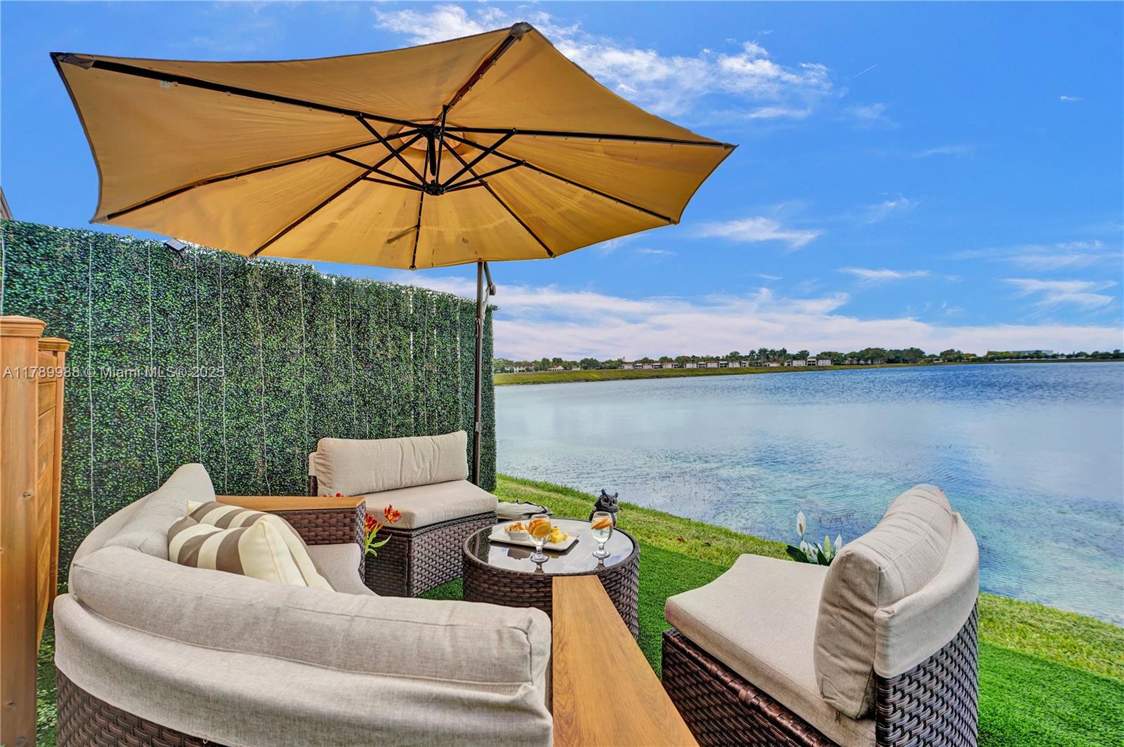 Miami, Florida, 33179, United States, 3 Bedrooms Bedrooms, ,3 BathroomsBathrooms,Residential,For Sale,1784236