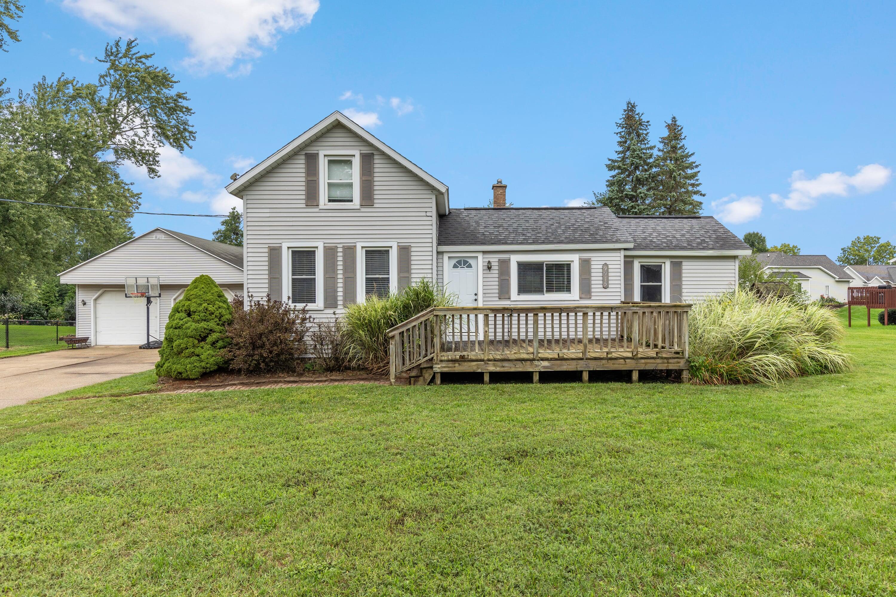 Perry St, Zeeland, MI 49464 #1