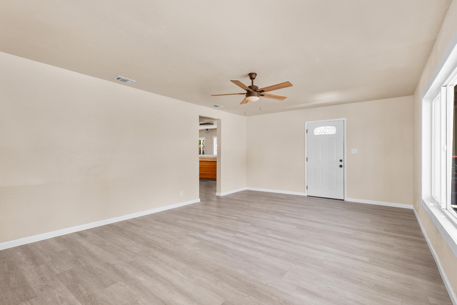 Roseville, California, 95678, United States, 3 Bedrooms Bedrooms, ,2 BathroomsBathrooms,Residential,For Sale,1923515