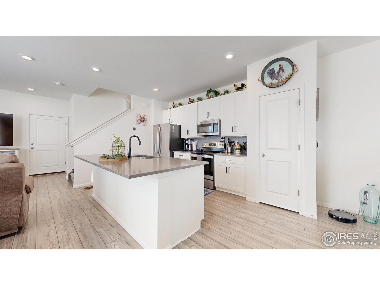 Commerce City, Colorado, 80022, United States, 3 Bedrooms Bedrooms, ,2 BathroomsBathrooms,Residential,For Sale,1987529