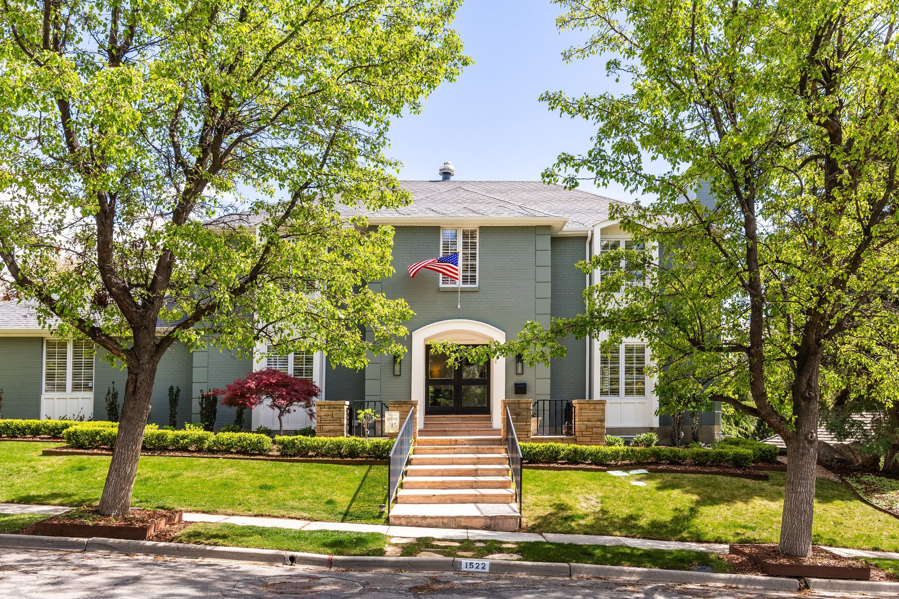  BEAUTIFULLY UPDATED FEDERAL HEIGHTS TWO STORY HOME - 物件實景