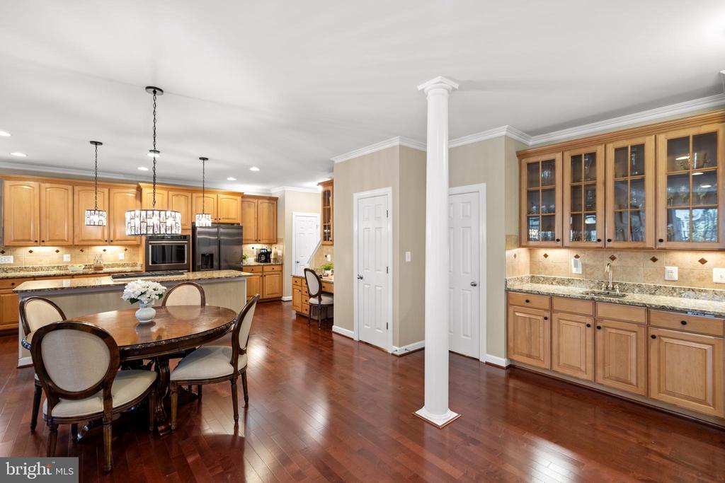 Broadlands, Virginia, 20148, United States, 5 Bedrooms Bedrooms, ,5 BathroomsBathrooms,Residential,For Sale,1977540