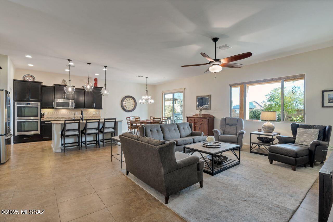 Marana, Arizona, 85658, United States, 3 Bedrooms Bedrooms, ,3 BathroomsBathrooms,Residential,For Sale,1947044