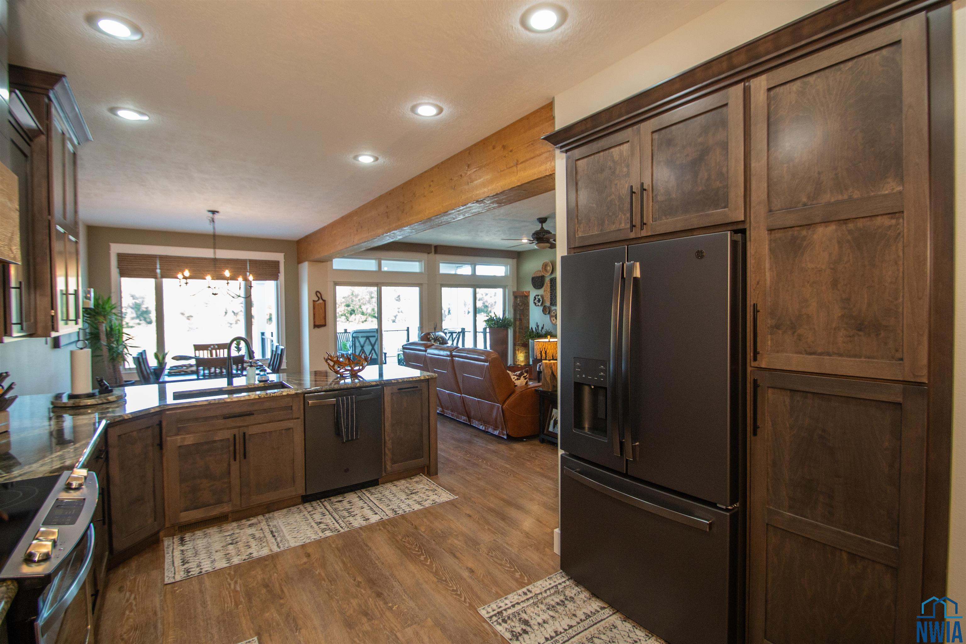 McCook Lake, South Dakota, 57049, United States, 3 Bedrooms Bedrooms, ,4 BathroomsBathrooms,Residential,For Sale,1974954