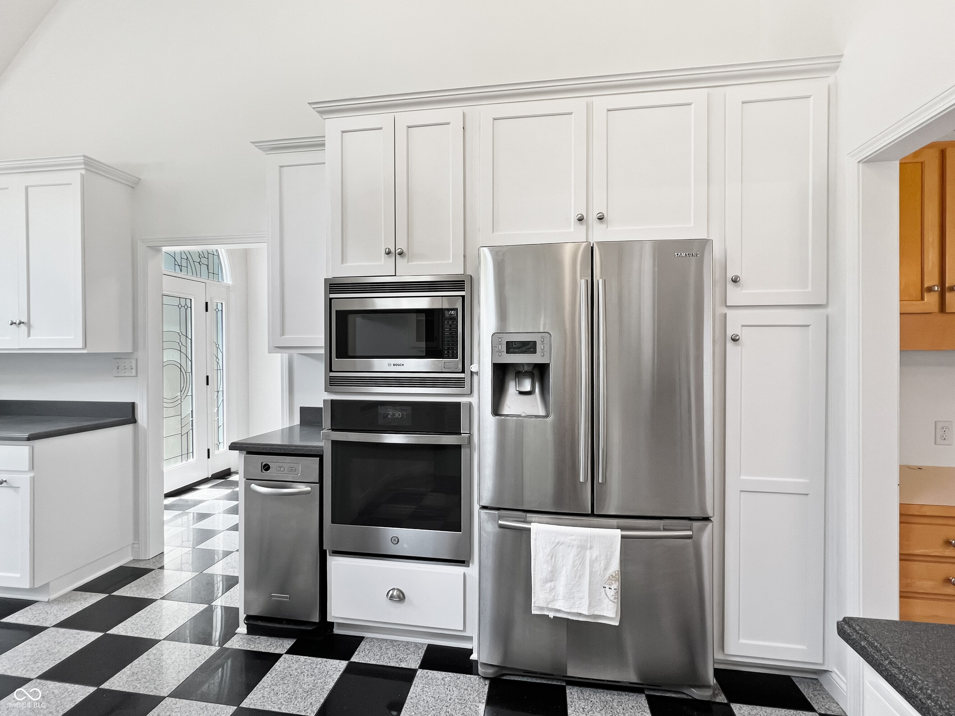 Columbus, Indiana, 47201, United States, 5 Bedrooms Bedrooms, ,6 BathroomsBathrooms,Residential,For Sale,1979621