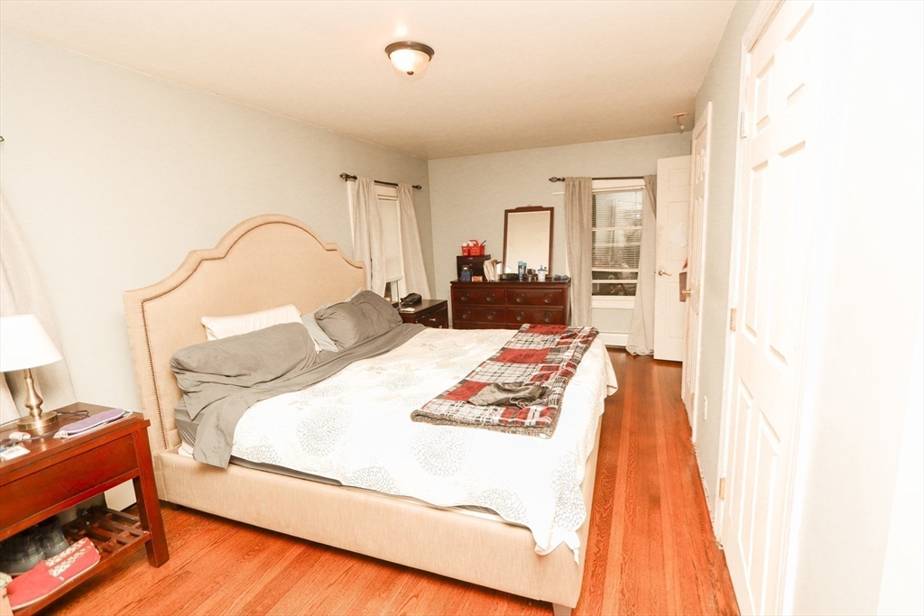 Brockton, Massachusetts, 02301, United States, 3 Bedrooms Bedrooms, ,2 BathroomsBathrooms,Residential,For Sale,1955678