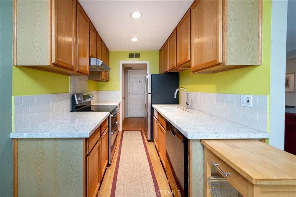 Pasadena, California, 91106, United States, 1 Bedroom Bedrooms, ,1 BathroomBathrooms,Residential,For Sale,1931257