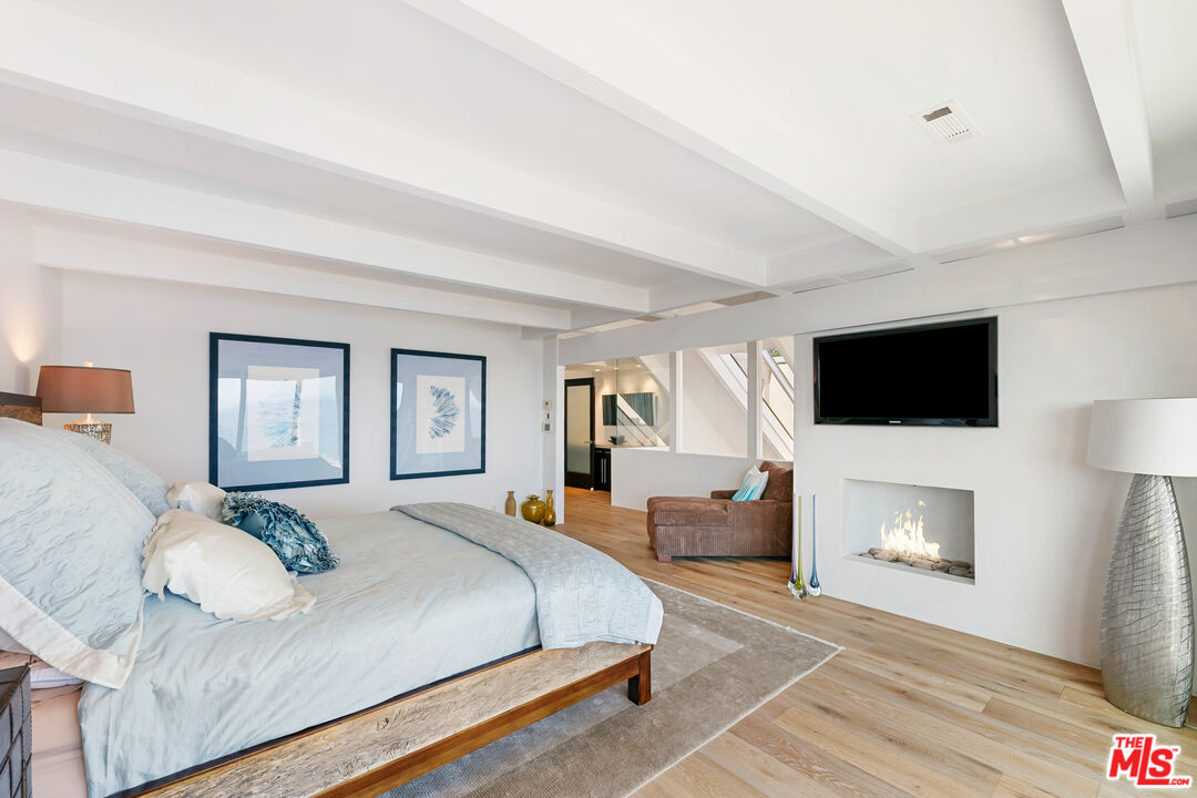 Malibu, California, 90265, United States, 3 Bedrooms Bedrooms, ,4 BathroomsBathrooms,Residential,For Sale,1807694