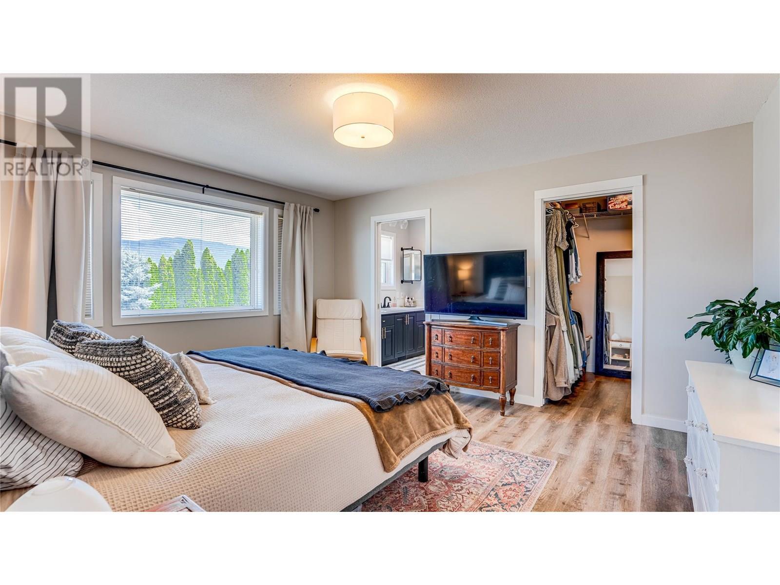 ENDERBY, British Columbia, V4Y 4B8, CA, 4 Bedrooms Bedrooms, ,3 BathroomsBathrooms,Residential,For Sale,1906459