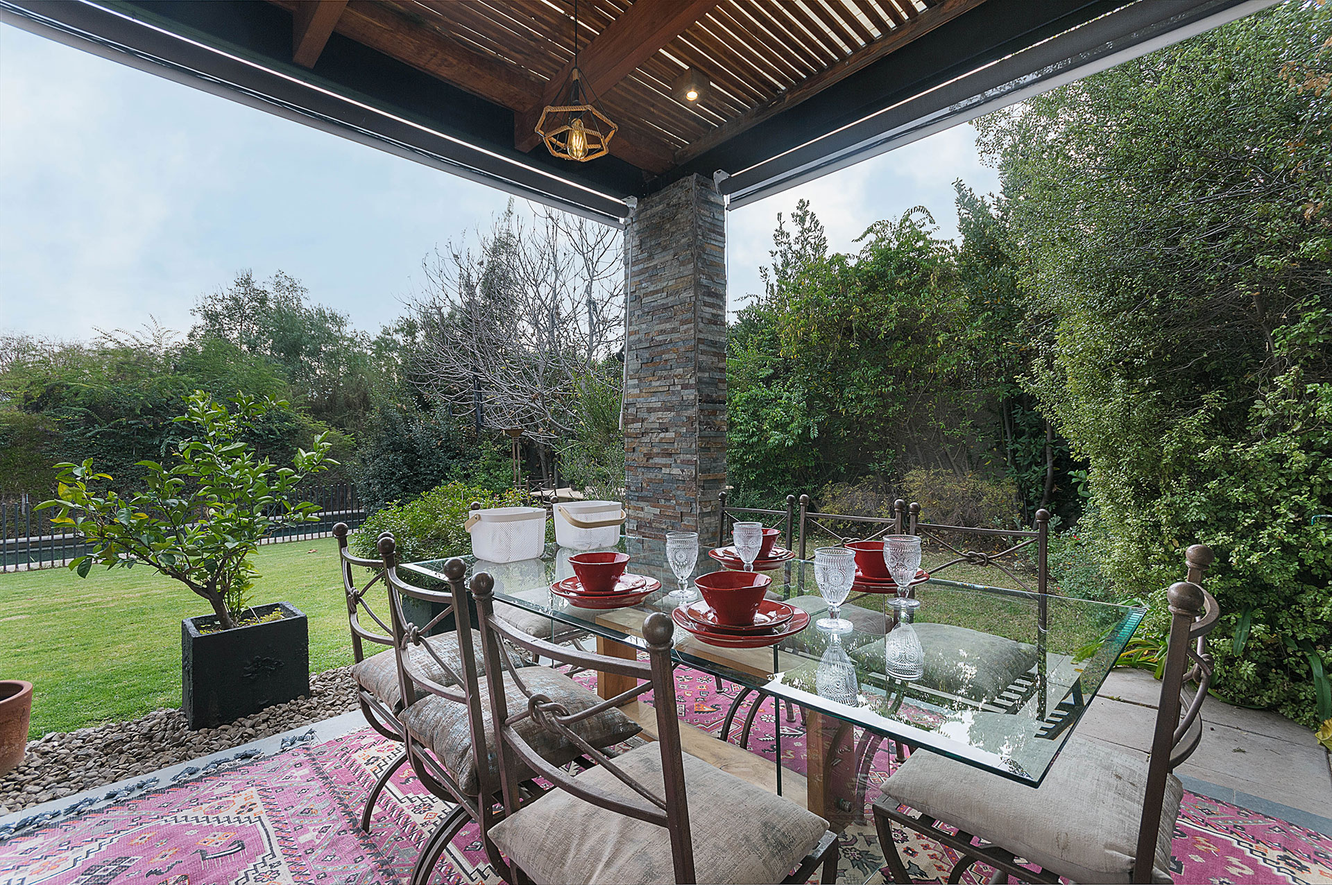  5-Bedroom Mediterranean-Style Home in Piedra Roja - 物件實景