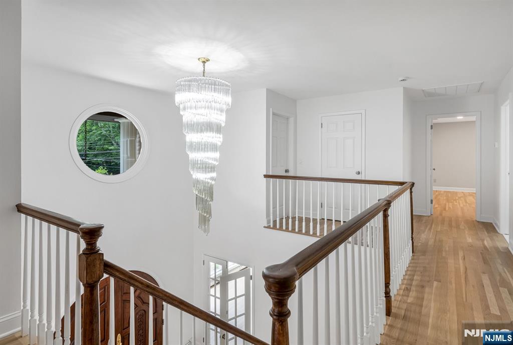 Wyckoff, New Jersey, 07481, United States, 5 Bedrooms Bedrooms, ,5 BathroomsBathrooms,Residential,For Sale,1951013