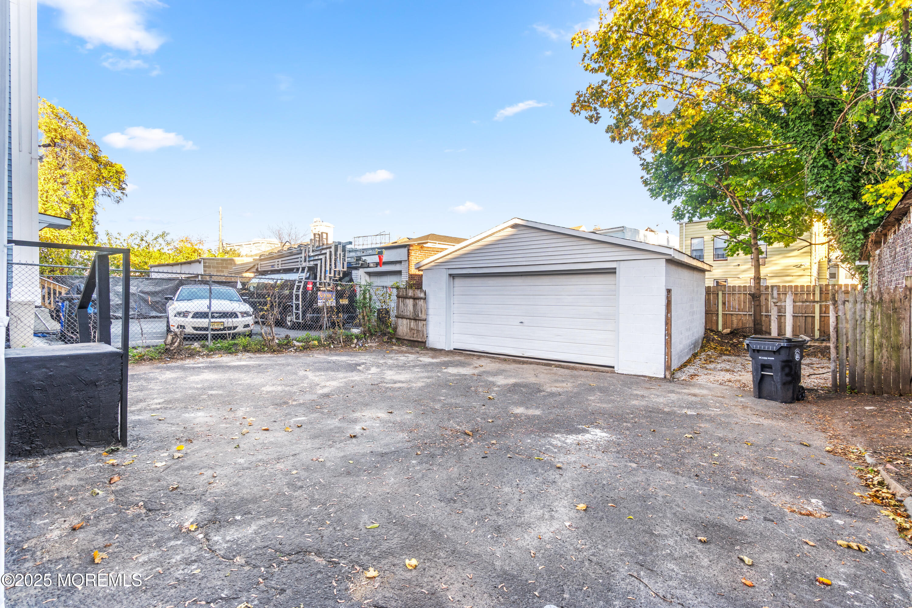 Newark, New Jersey, 07112, United States, 5 Bedrooms Bedrooms, ,2 BathroomsBathrooms,Residential,For Sale,1985719