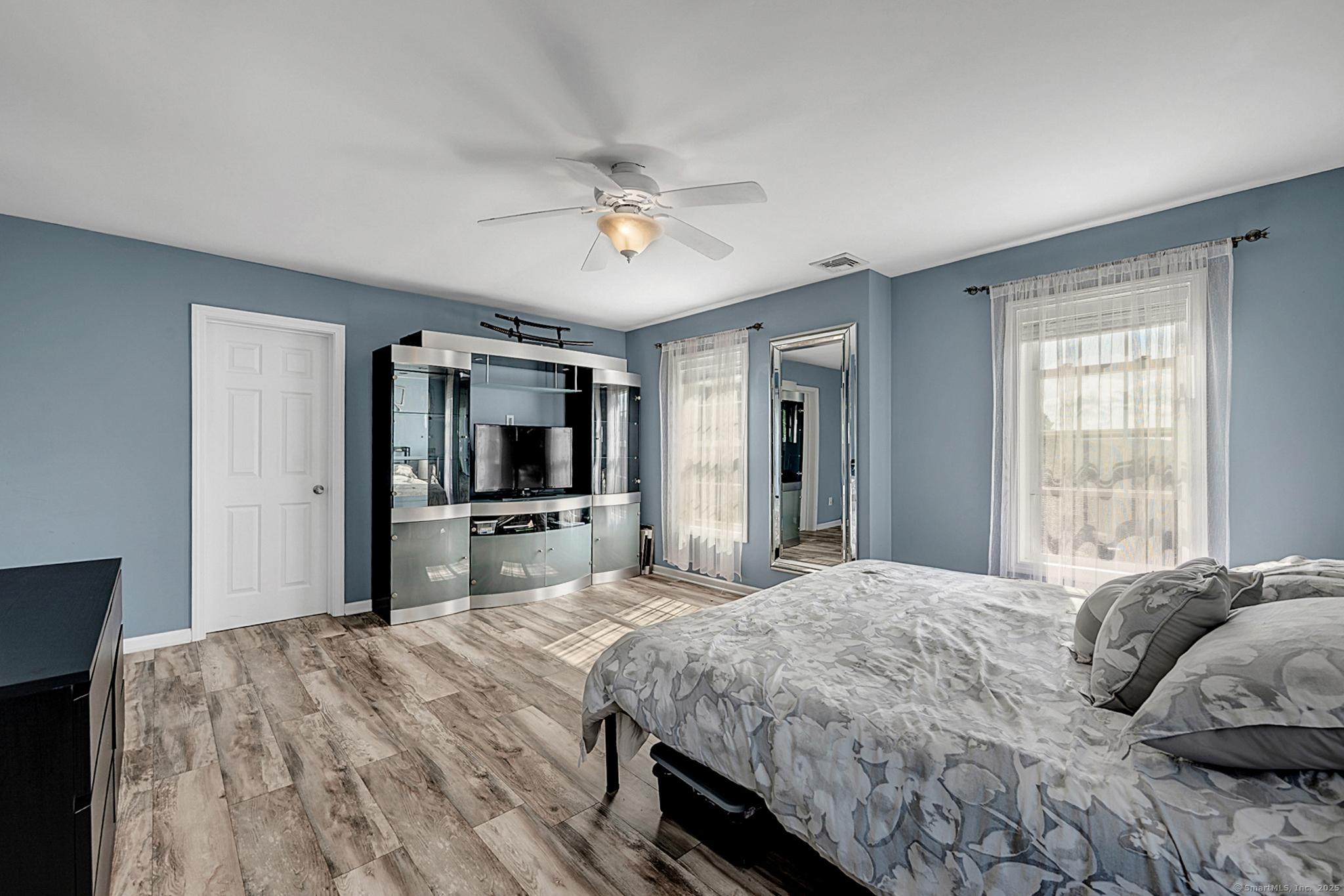 Naugatuck, Connecticut, 06770, United States, 4 Bedrooms Bedrooms, ,3 BathroomsBathrooms,Residential,For Sale,1937720