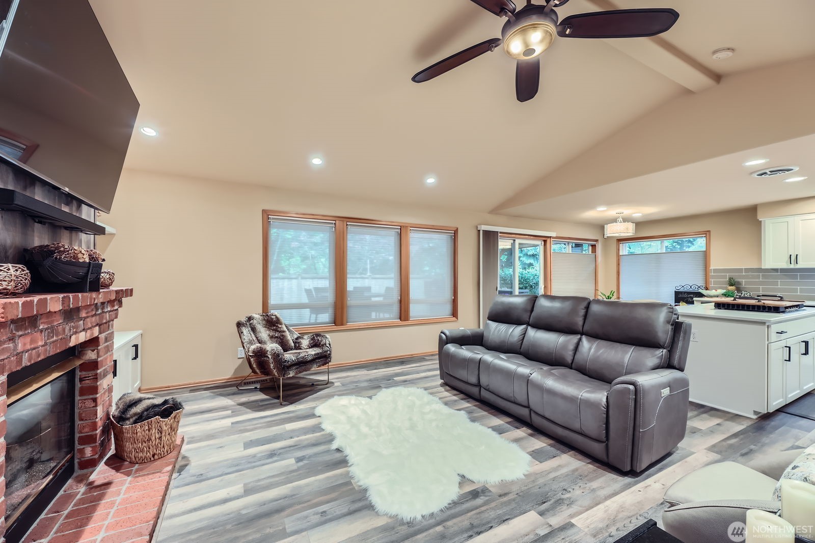 Mill Creek, Washington, 98012, United States, 3 Bedrooms Bedrooms, ,3 BathroomsBathrooms,Residential,For Sale,1792032