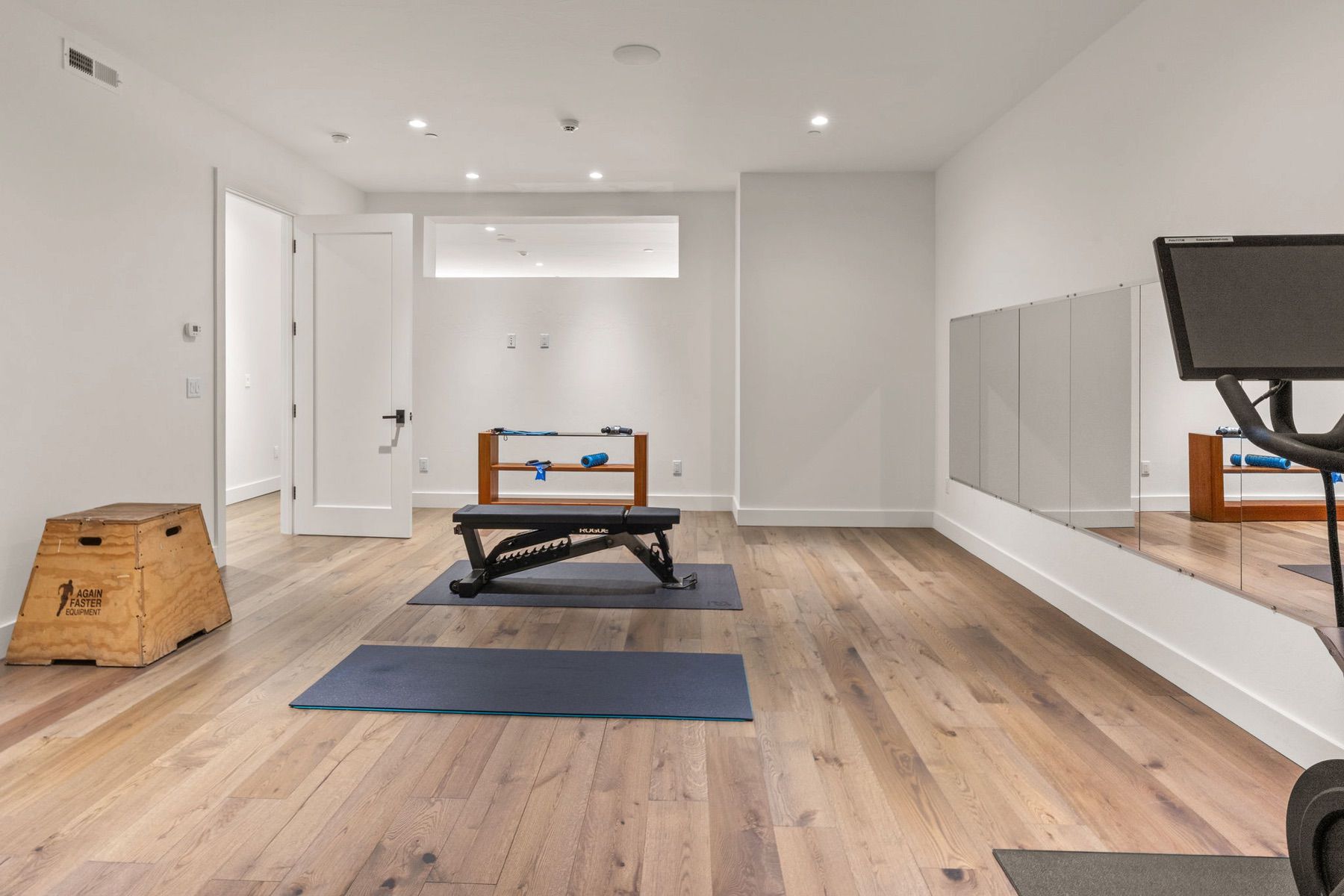  544 Grey Drake Rd - 物件實景