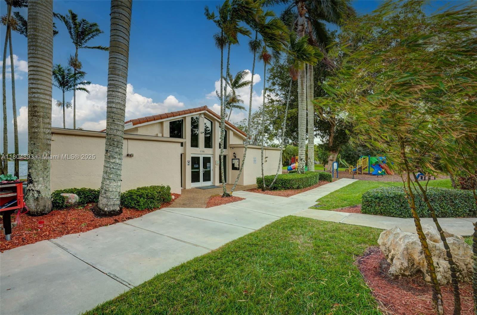 Cooper City, Florida, 33026, United States, 3 Bedrooms Bedrooms, ,2 BathroomsBathrooms,Residential,For Sale,1827965