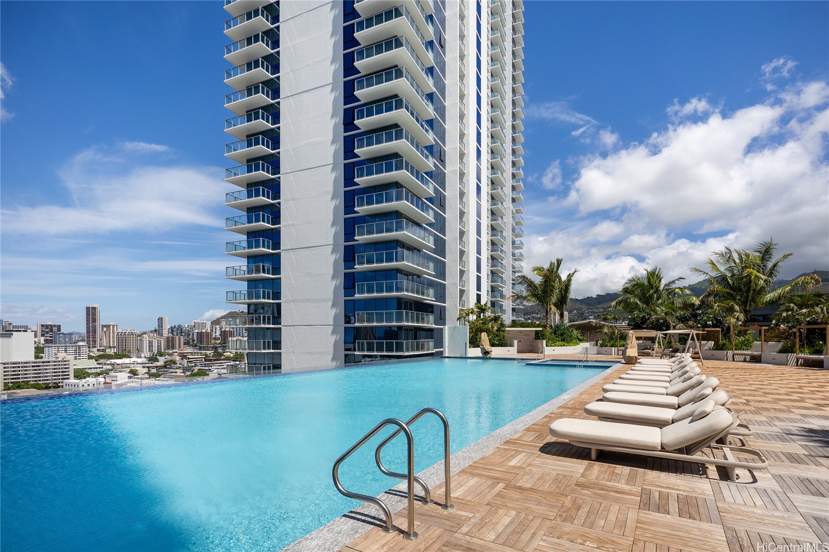 Honolulu, Hawaii, 96814, United States, 2 Bedrooms Bedrooms, ,2 BathroomsBathrooms,Residential,For Sale,1988150