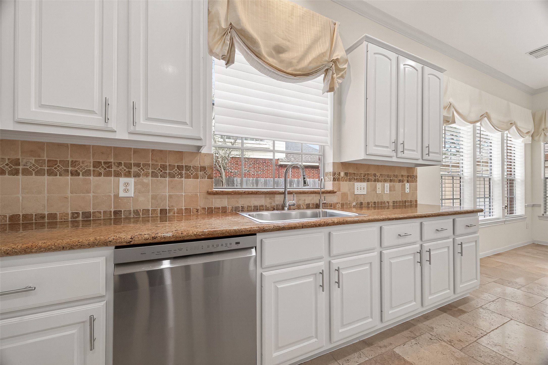 Sugar Land, Texas, 77479, United States, 4 Bedrooms Bedrooms, ,4 BathroomsBathrooms,Residential,For Sale,2006249