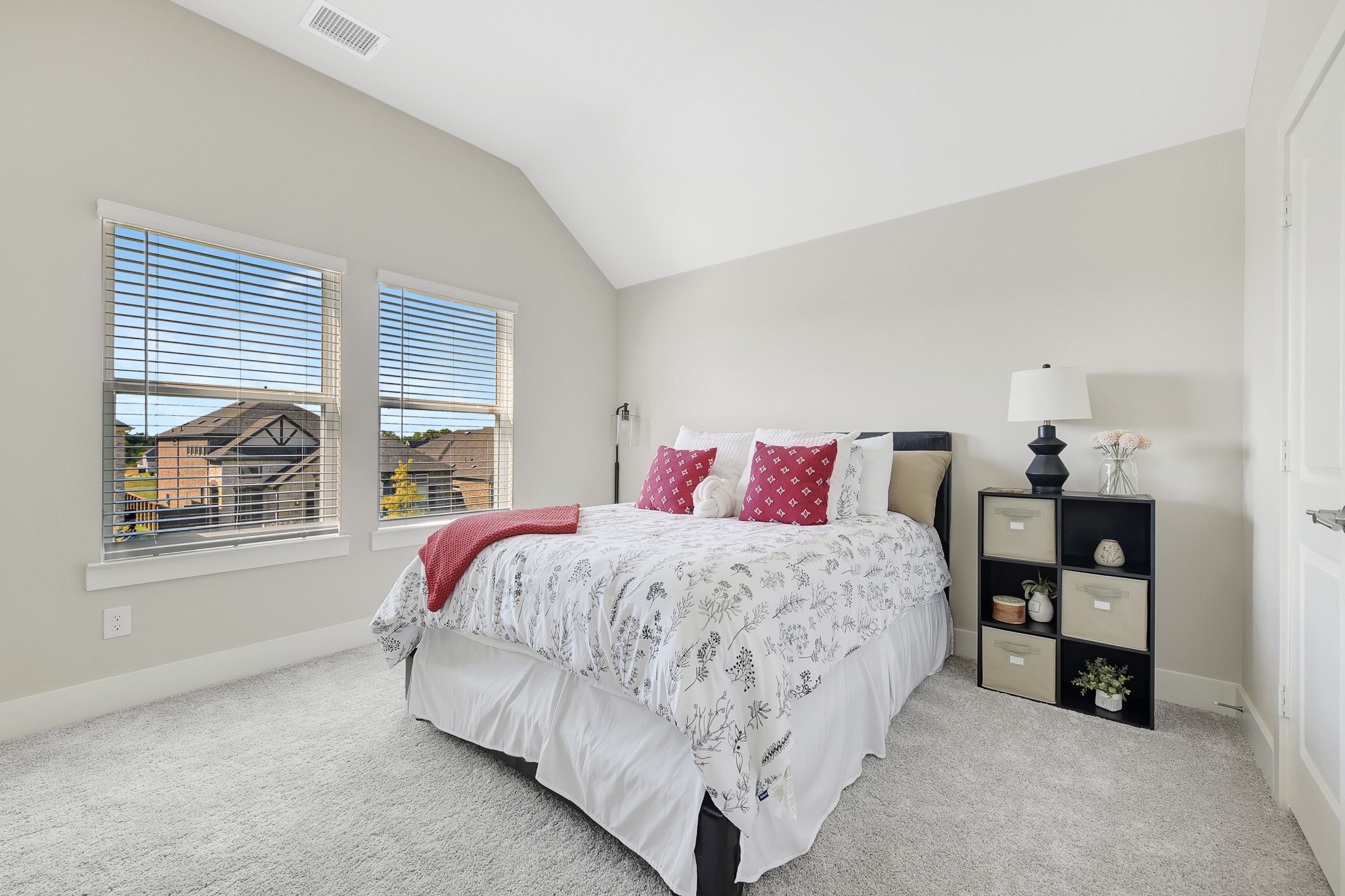 Mesquite, Texas, 75181, United States, 4 Bedrooms Bedrooms, ,3 BathroomsBathrooms,Residential,For Sale,1962301